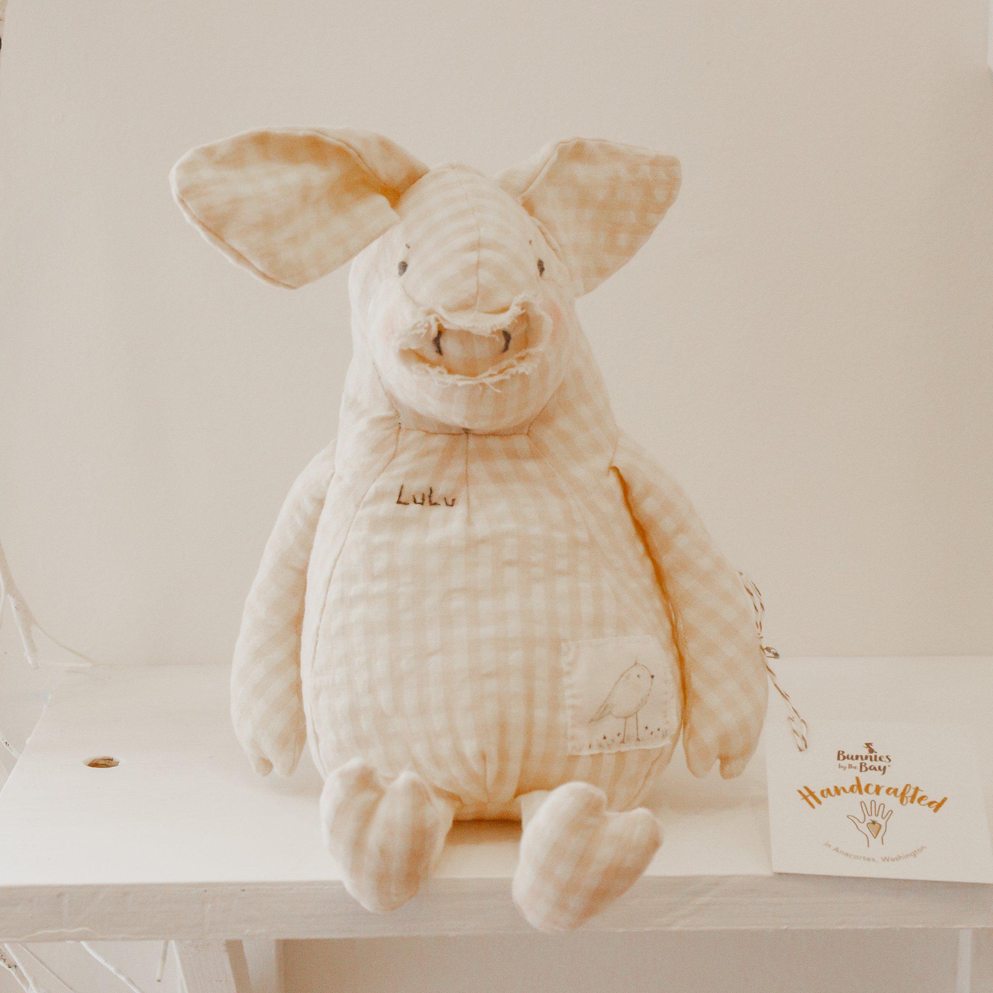 RETIRED - Hutch Studio - Lulu Gingham - One of a Kind Pig、mySite、g9winljtr