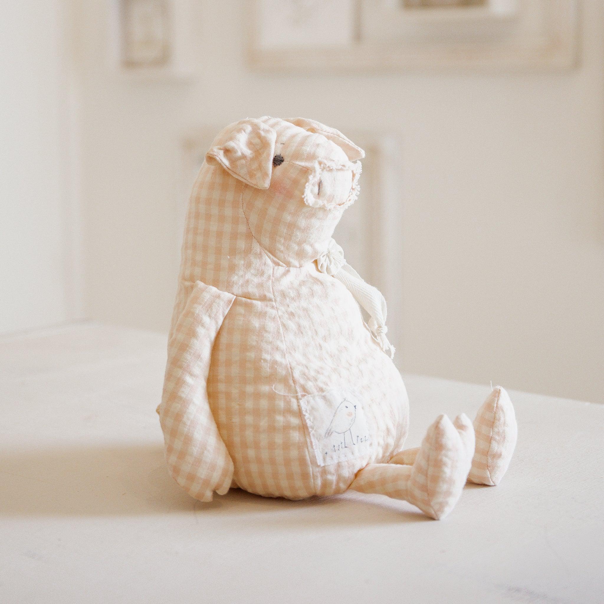 RETIRED - Hutch Studio Original - Sweet Peach - Hand-Crafted Cotton Pig、mySite、g9winljtr