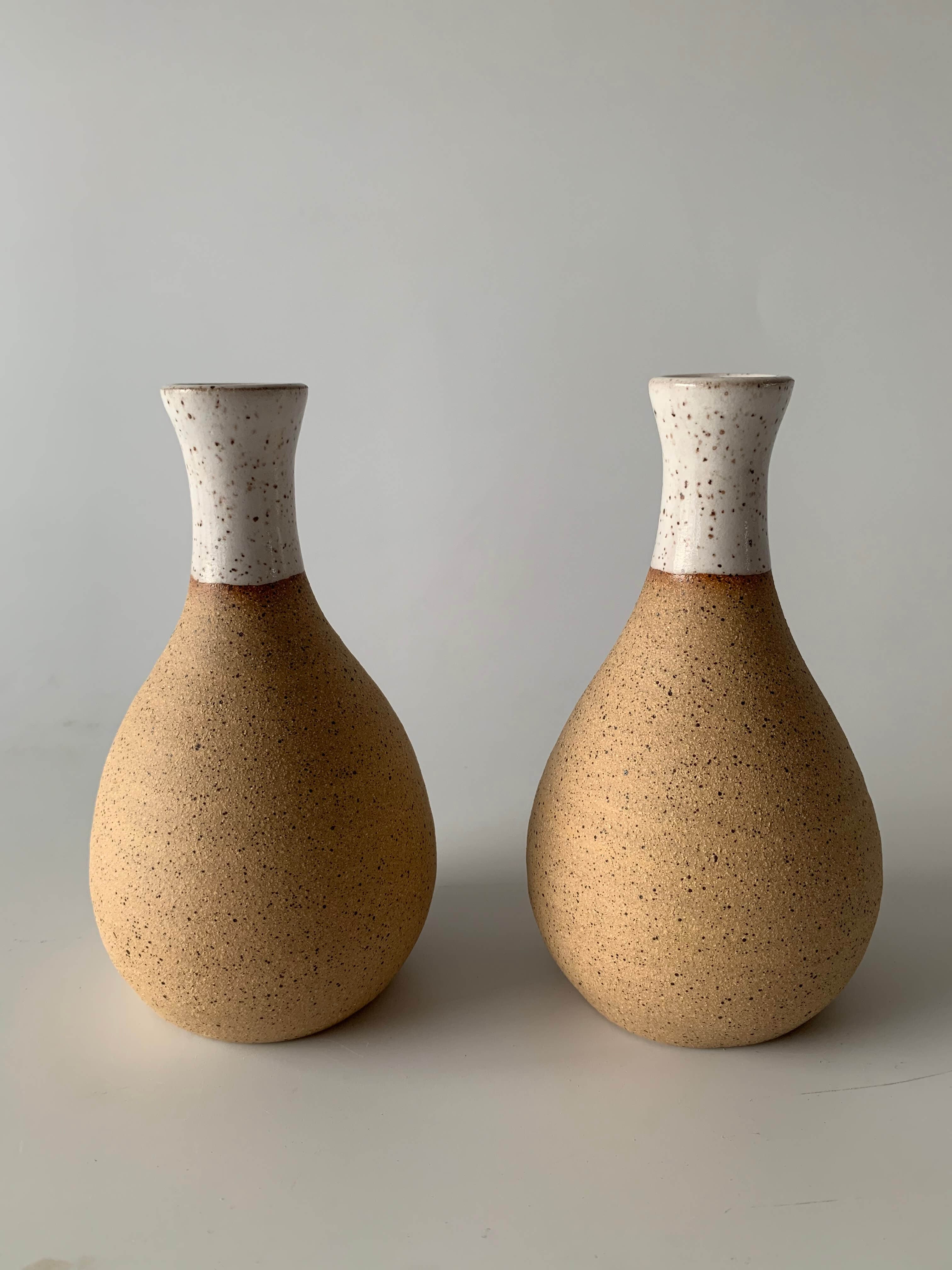 Ceramic Shabbat Candlesticks by Rachael Pots - Nude and White、mySite、topwebapps