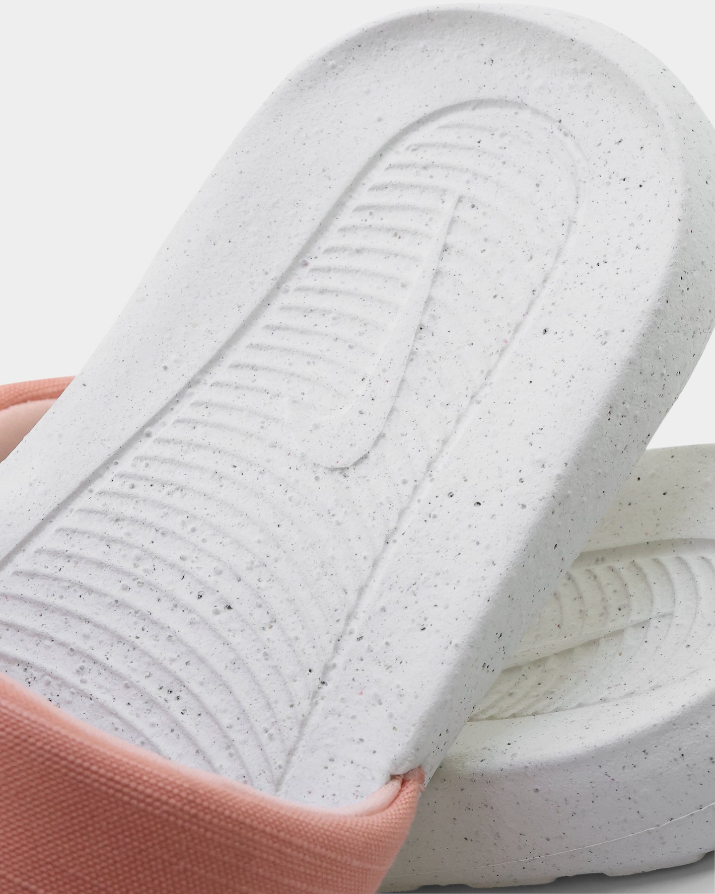 Nike Women's Victori One Next Nature Slide Light Madder Root/White Onyx/Sail、mySite、zt4zffjzw