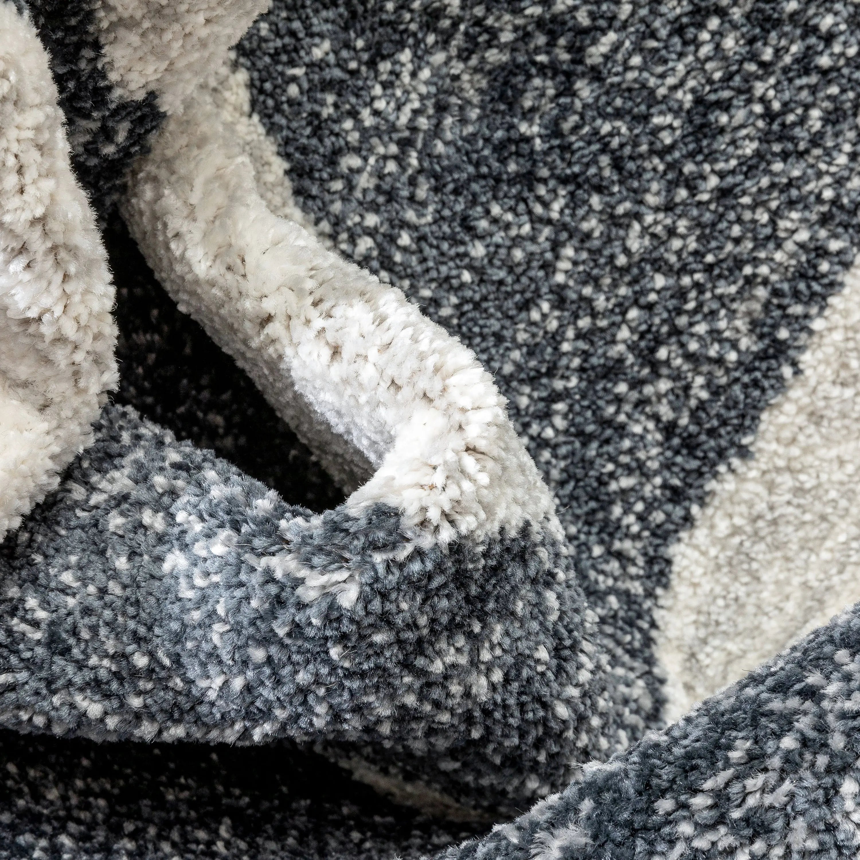 Triangles Modern Geometric Pattern Grey Kids Rug、mySite、gigharbornorthrealestate