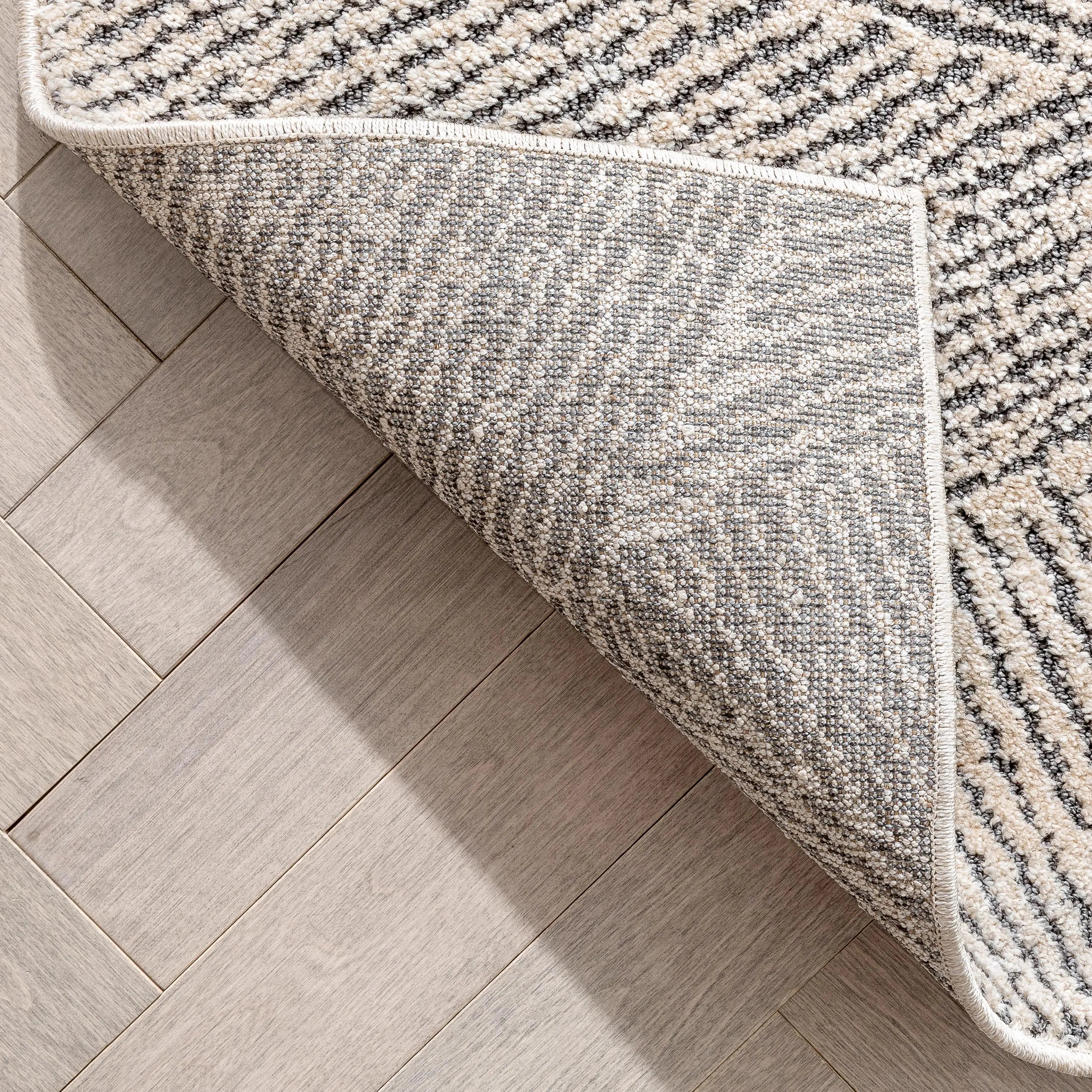 Enzo Tribal Geometric Lines Beige Distressed High-Low Rug、mySite、gigharbornorthrealestate