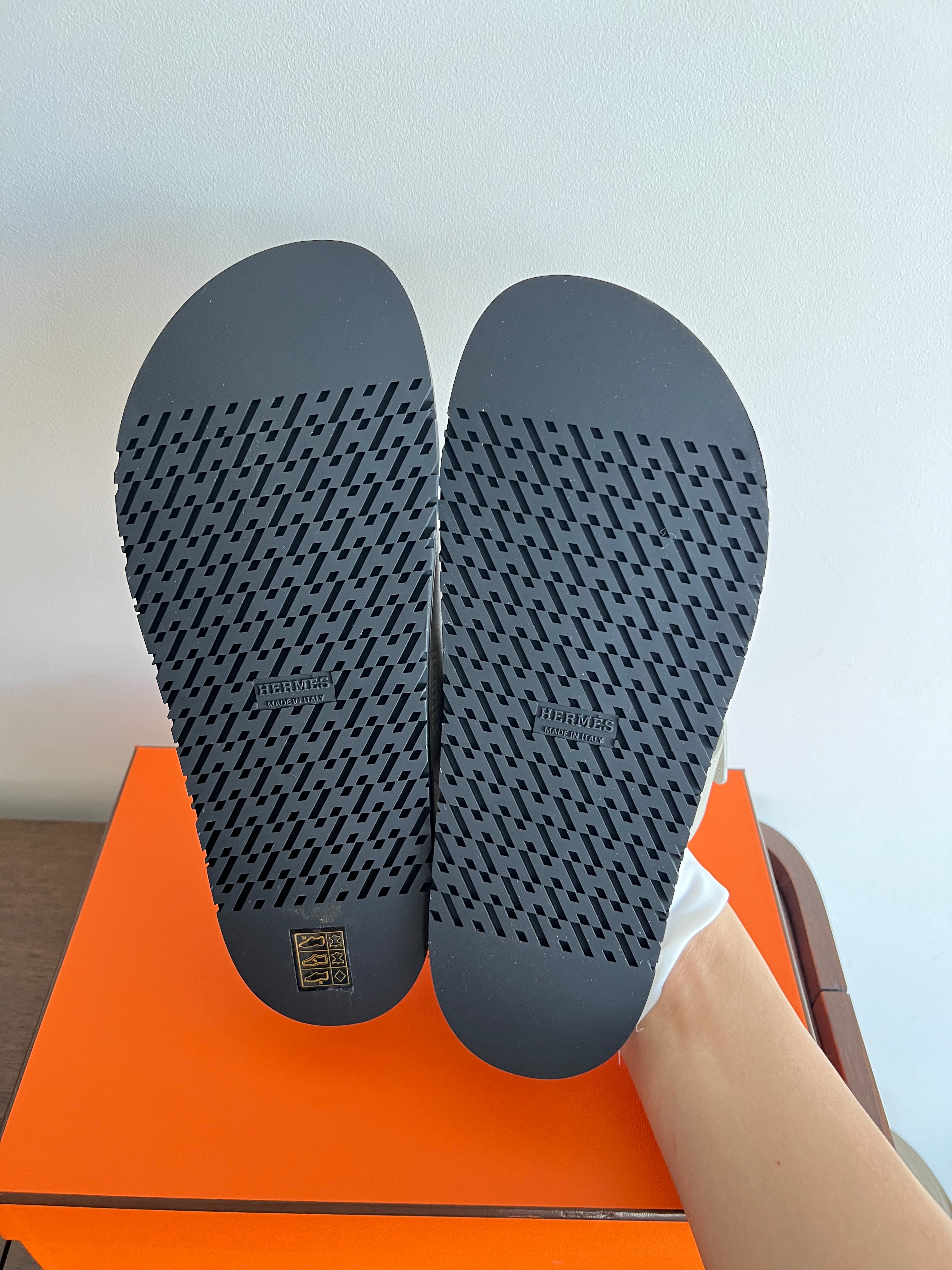 Hermès Chypre Sandals (Beige Equisse)、mySite、garminoutage.com