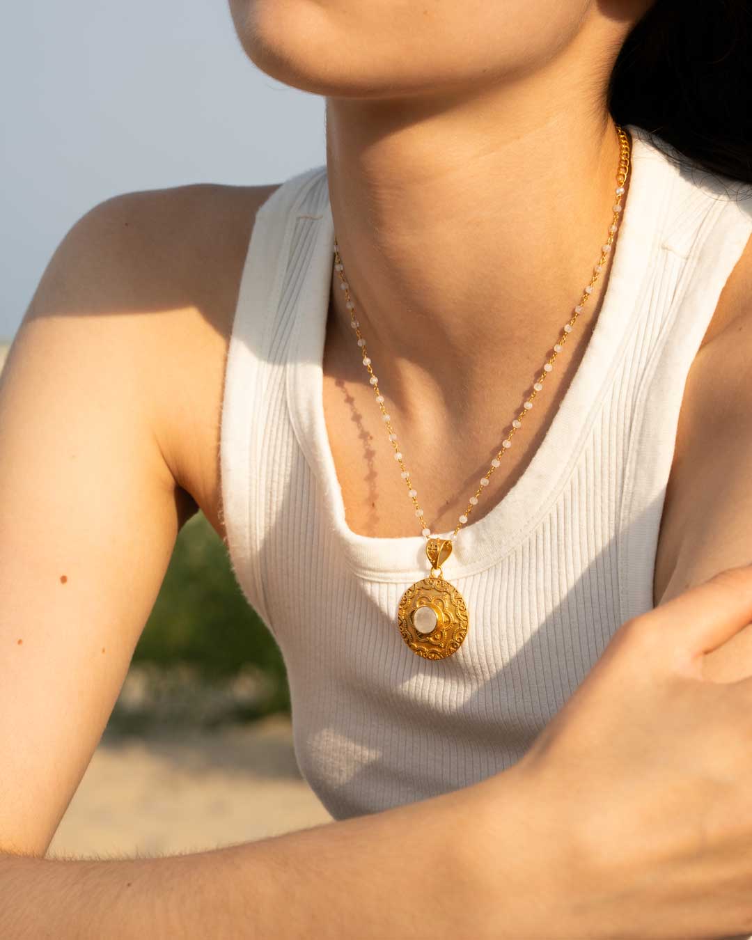 Mandala Necklace with Rainbow Moonstone Gemstone – 18K Gold Plated、mySite、topwebapps