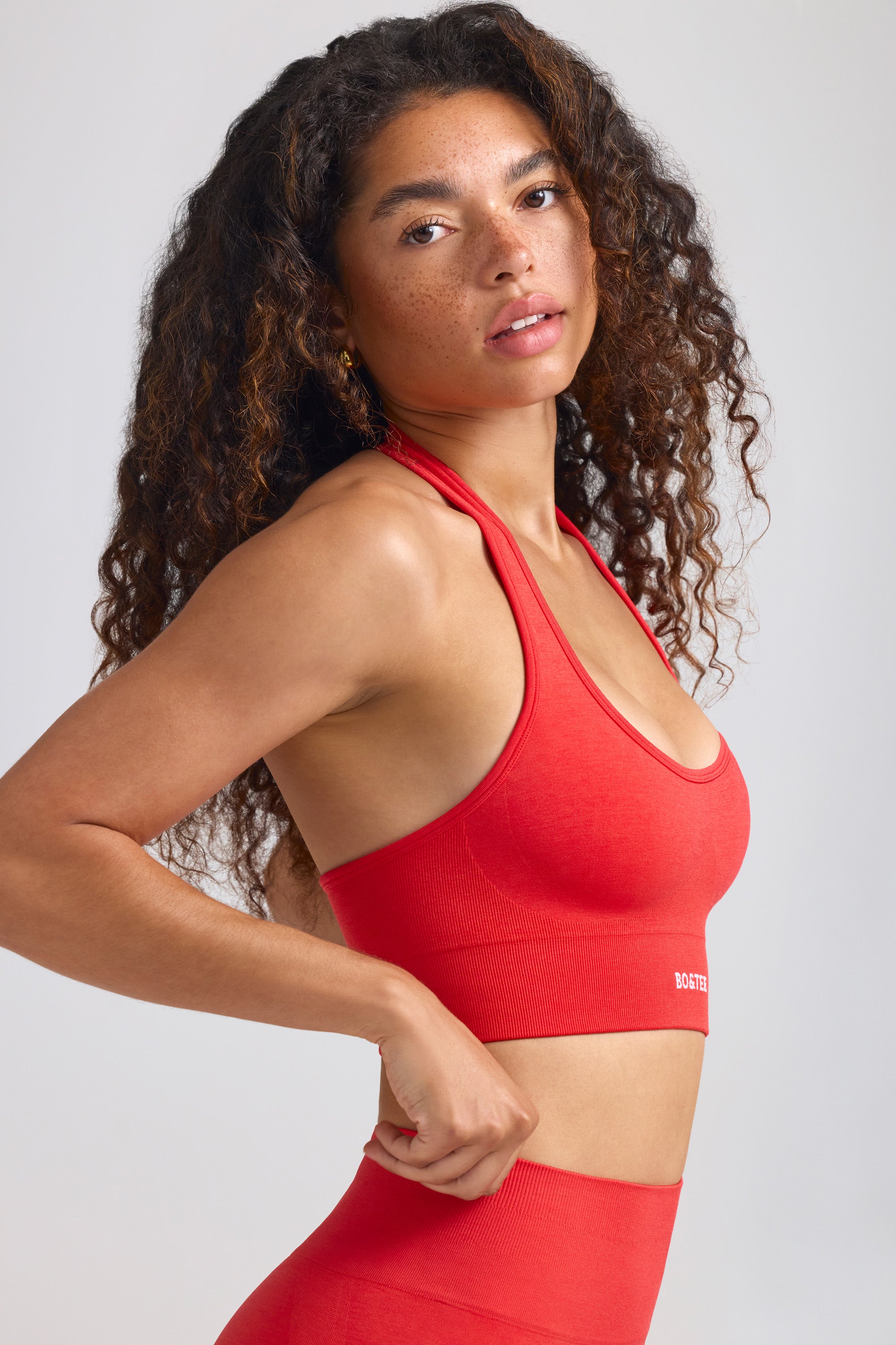Define Luxe Halterneck Sports Bra in Poppy Red、mySite、solidvoid