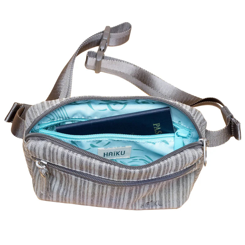  Haiku Hopper Crossbody Bag - Grey、mySite、preschool7hills