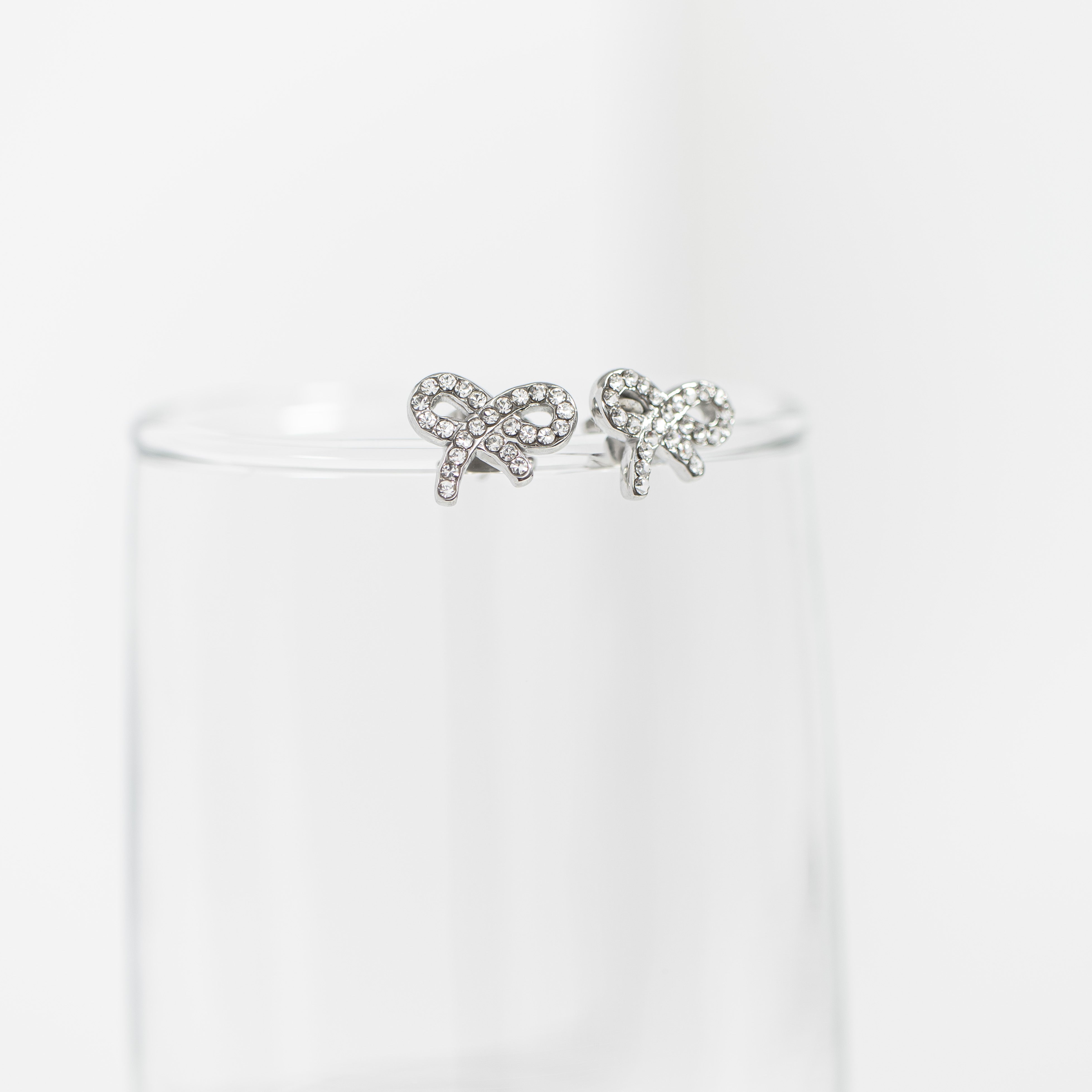 18K Gold PVD Stainless Steel Stone Bow Earrings / ERJ0089、mySite、dreamappss