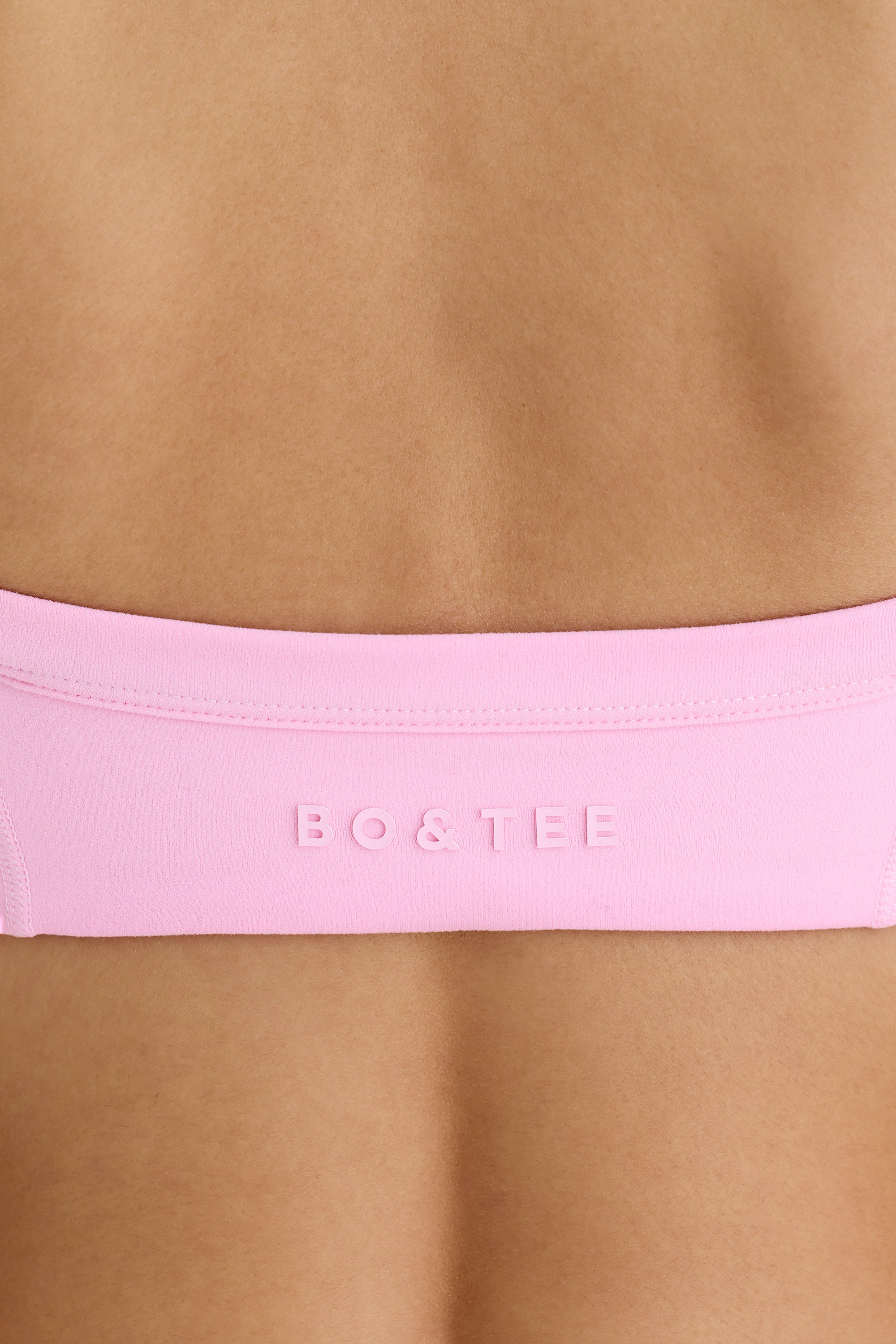 Soft Active Contrast-Trim Sports Bra in Bubblegum Pink、mySite、solidvoid