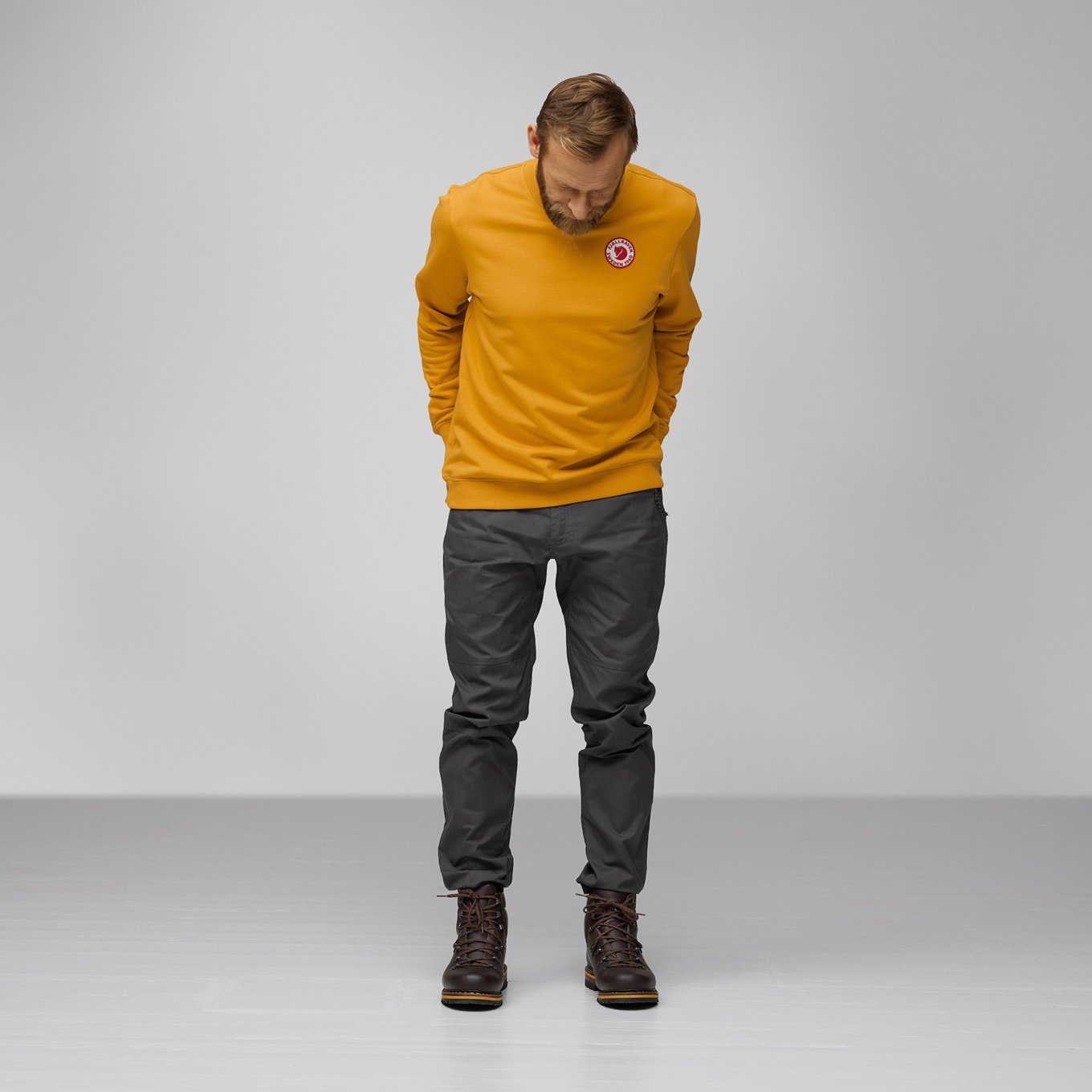 1960 Logo Badge Sweater M、mySite、garagedoors4me