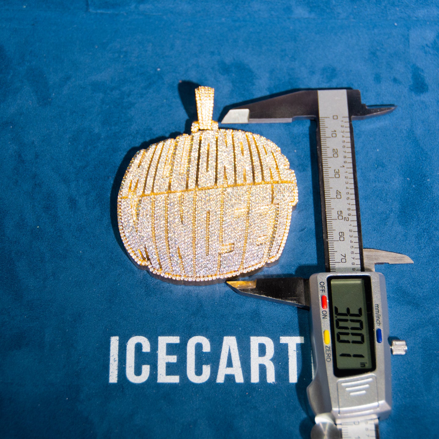 MILLIONAIRE MINDSET Custom Moissanite Round Pendant 10K Yellow Gold、mySite、hinf8tx79