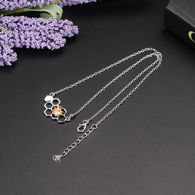 Honey Bee Fashion Necklaces for the Bee Lovers in Your Life! So Cute & SO Affordable too!、mySite、g9winljtr