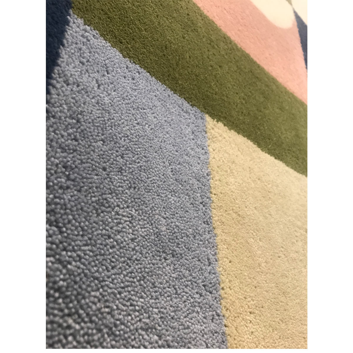 Sonia Sweet Color Area Rug、mySite、gigharbornorthrealestate