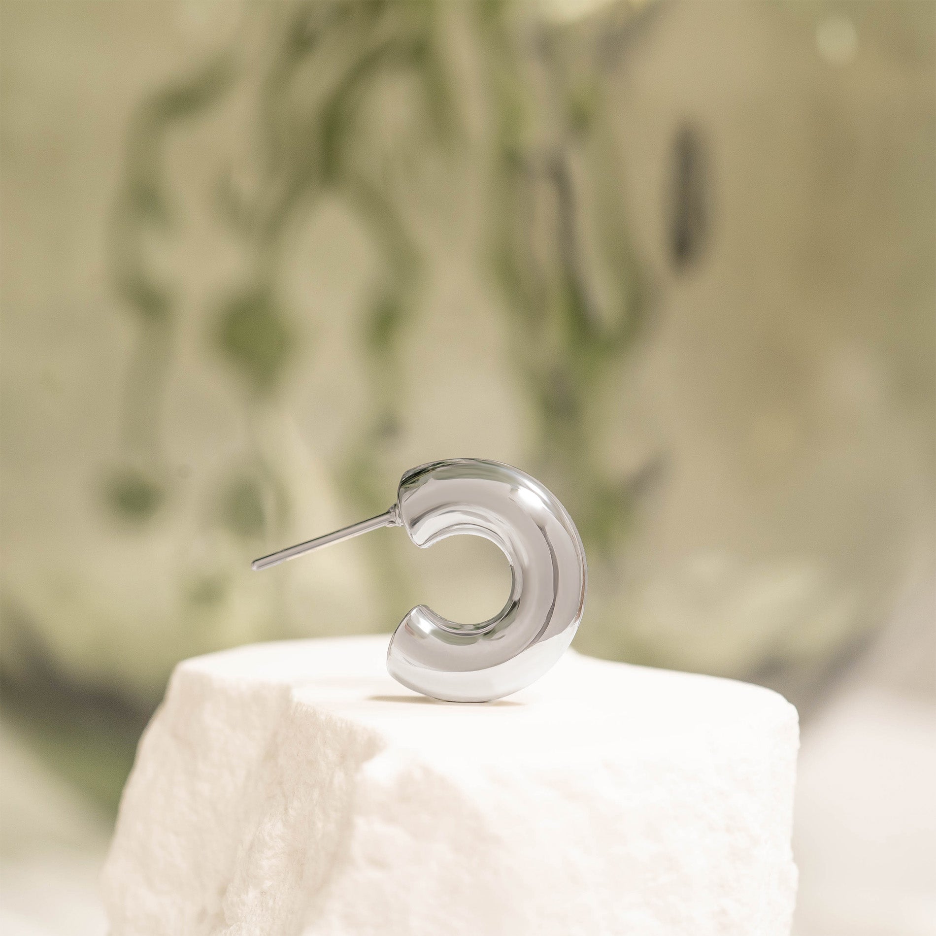 18K Gold PVD Stainless Steel Chunky Huggie Hoop Earring / ERJ0047、mySite、dreamappss