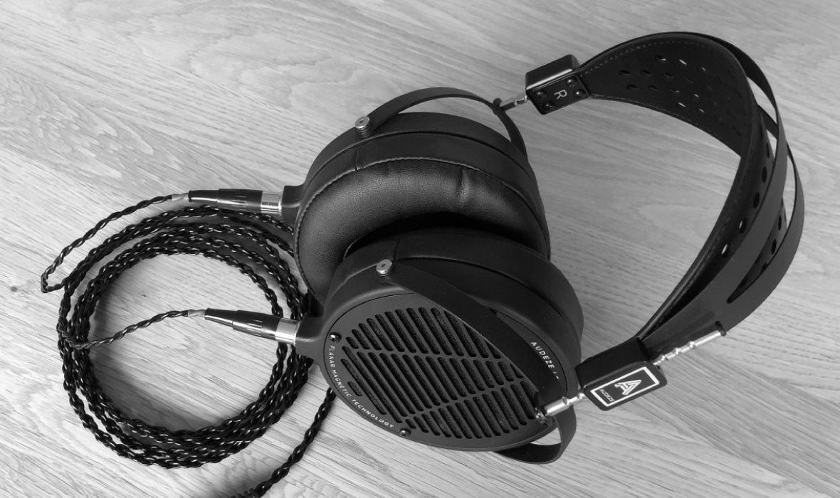 Headphone-Zone-Audeze-Mobius