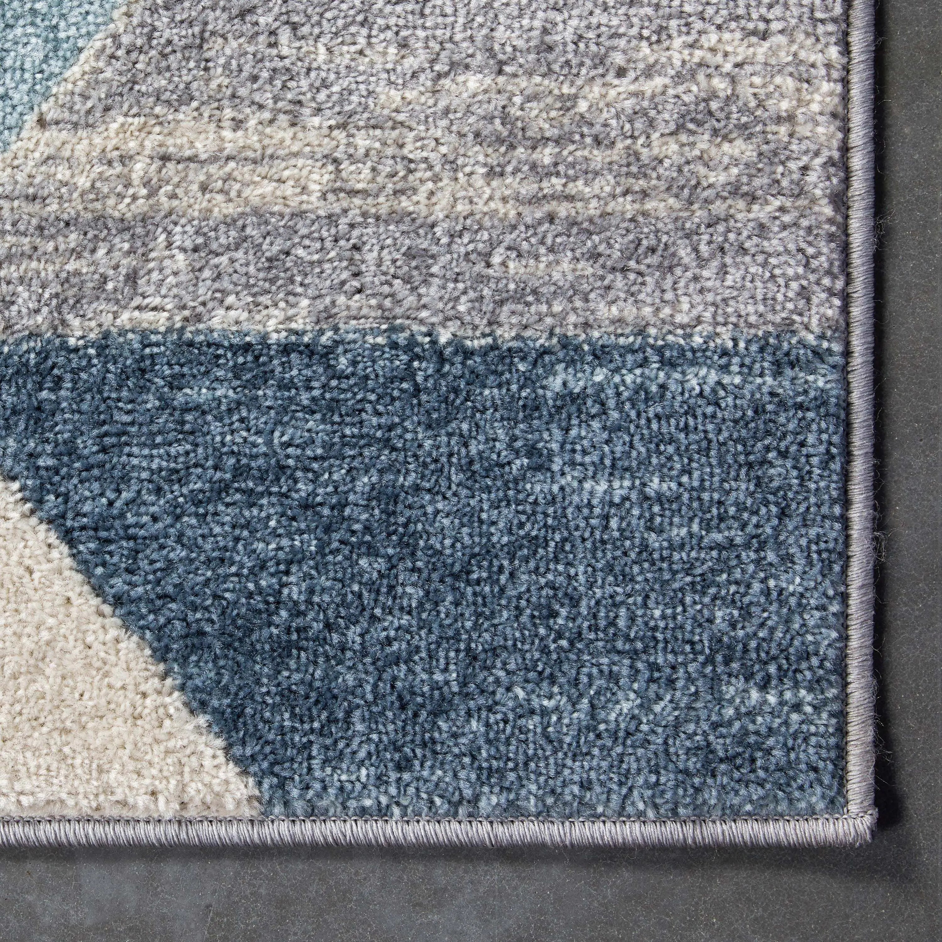 Maddox Blue Modern Geometric Rug、mySite、gigharbornorthrealestate