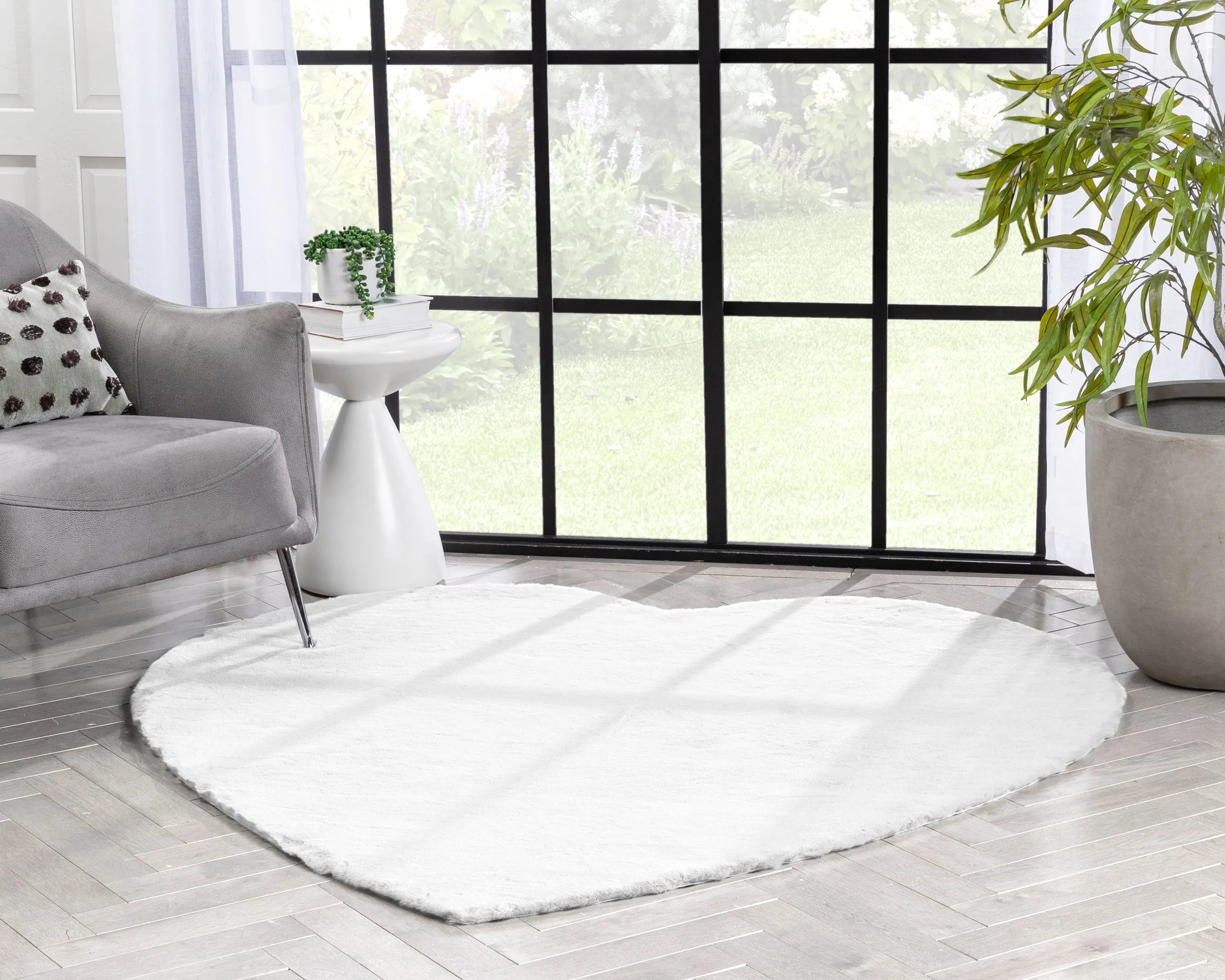 Crest Modern Glam Faux Fur Plush White Shag Rug、mySite、gigharbornorthrealestate