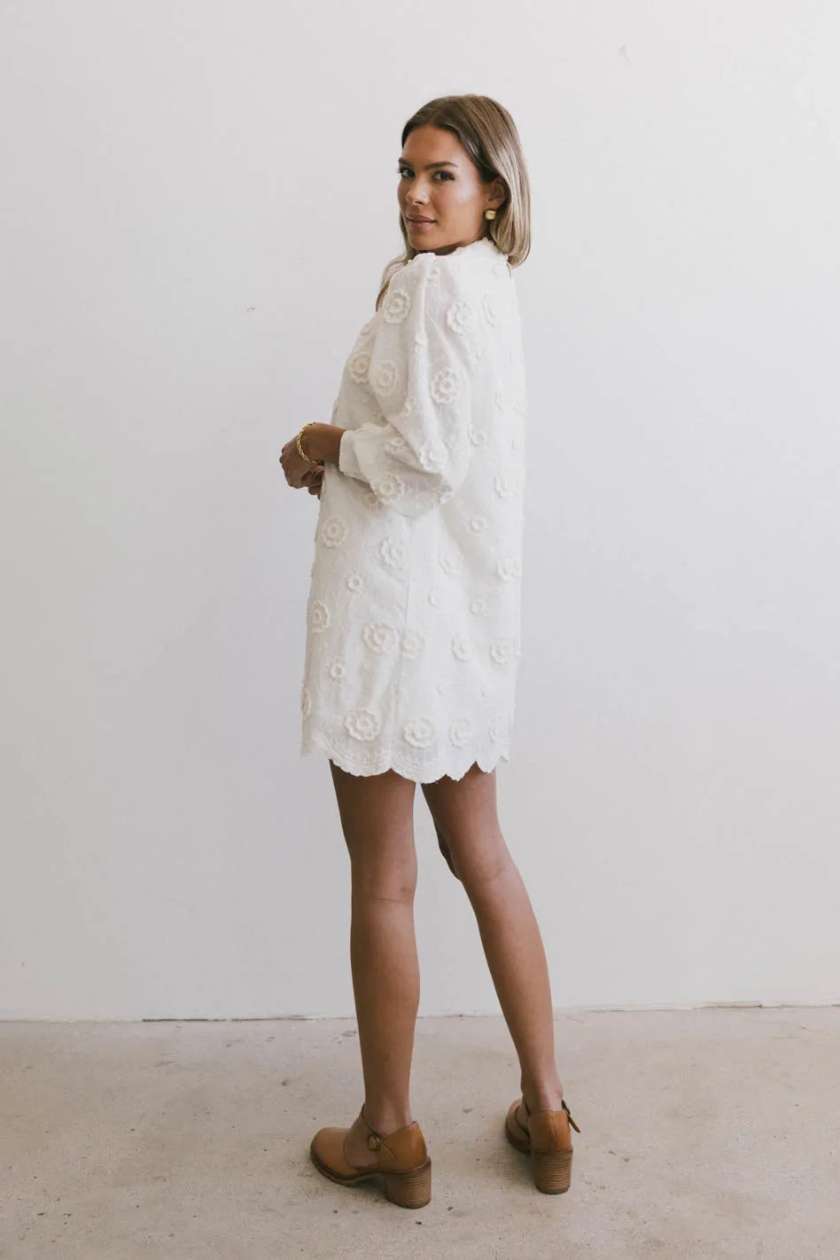 {product_title} - {shop_name}