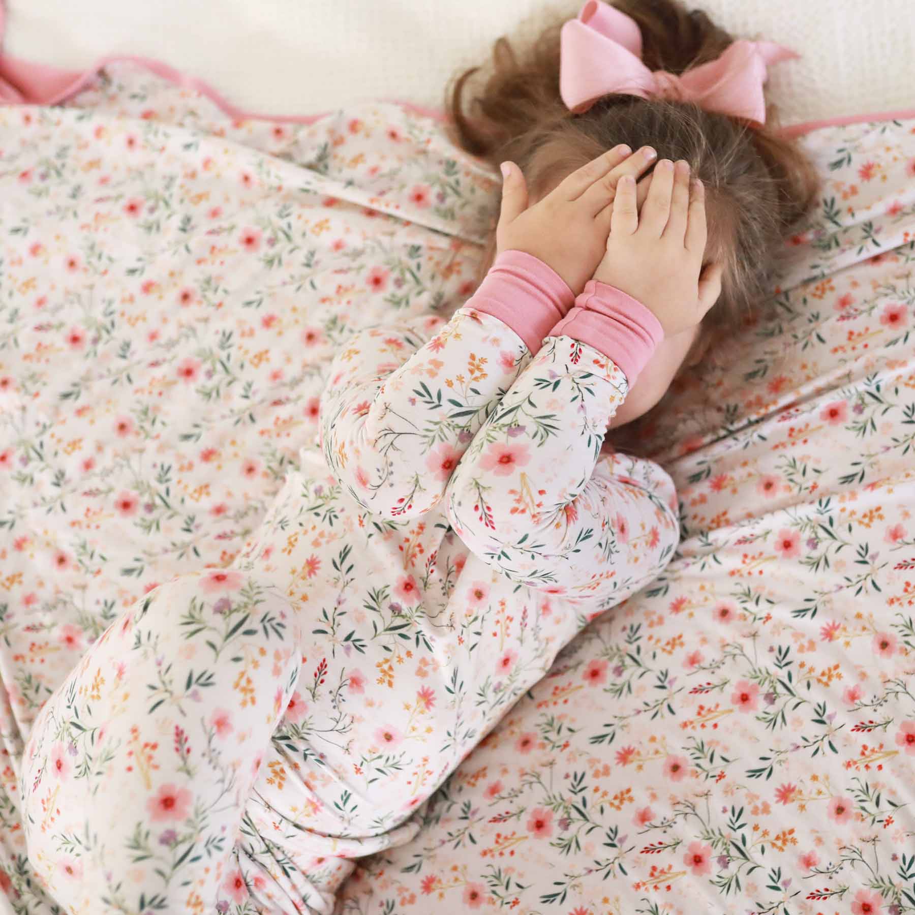  Winnie's Wildflowers Two Piece Pajama Set、mySite、layawaytickets