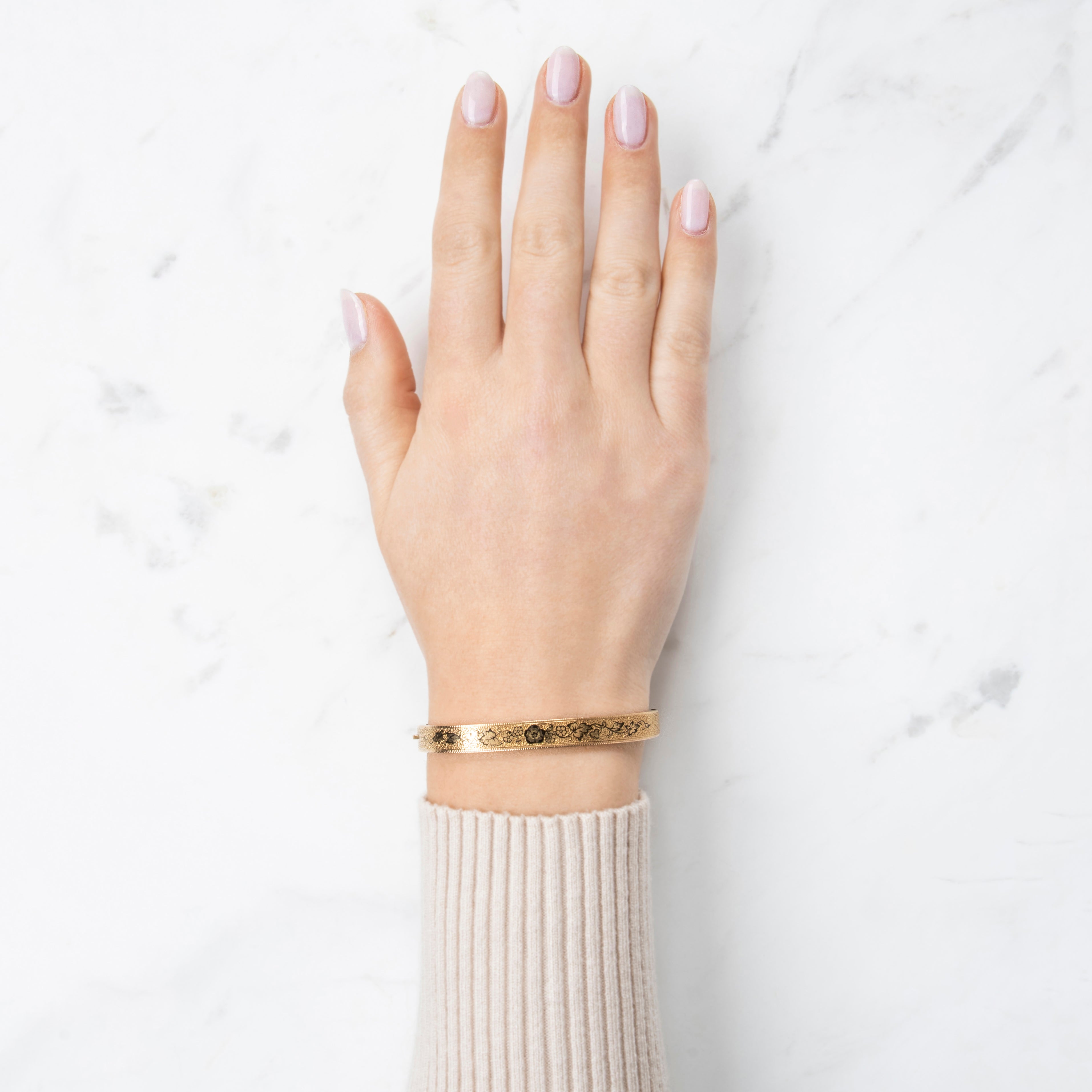 Antique Victorian 14k Yellow Gold Floral Enamel Hinged Bangle Bracelet 6.25、mySite、hinf8tx79