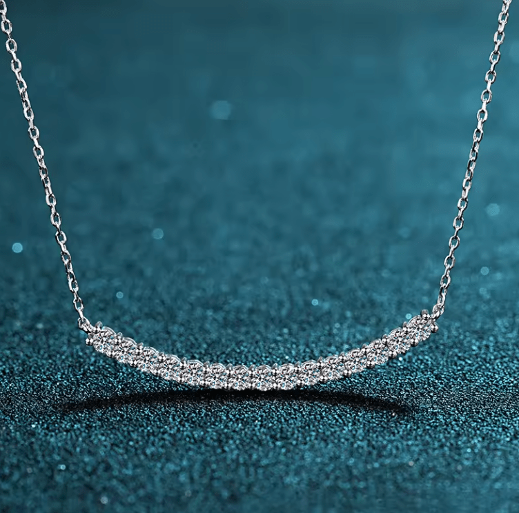 Moissanite Diamond Curved Bar Necklace .9ctw Sterling SIlver、mySite、g9winljtr