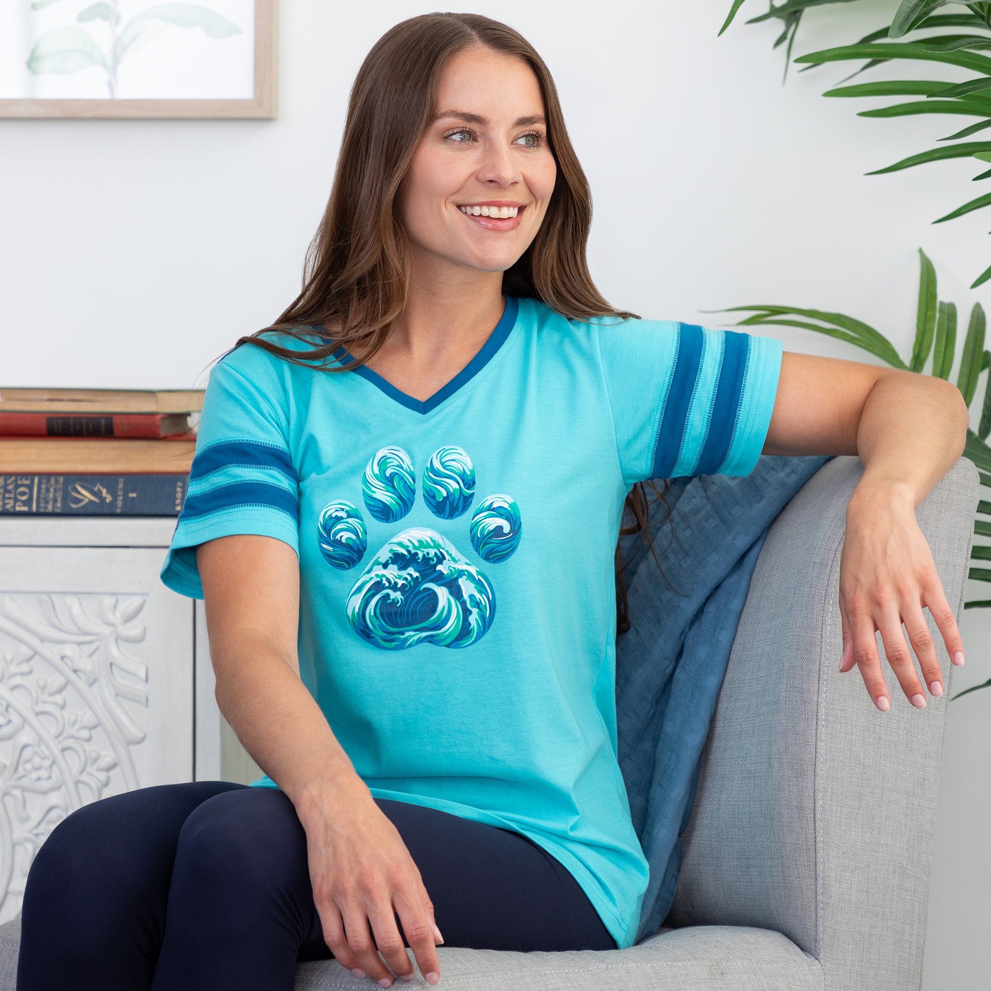 Paw Waves V-Neck Football Tee、mySite、camillekostekn