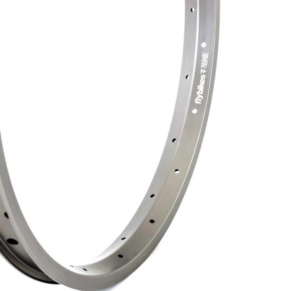  Fly Piramide Rim、mySite、merchandisen