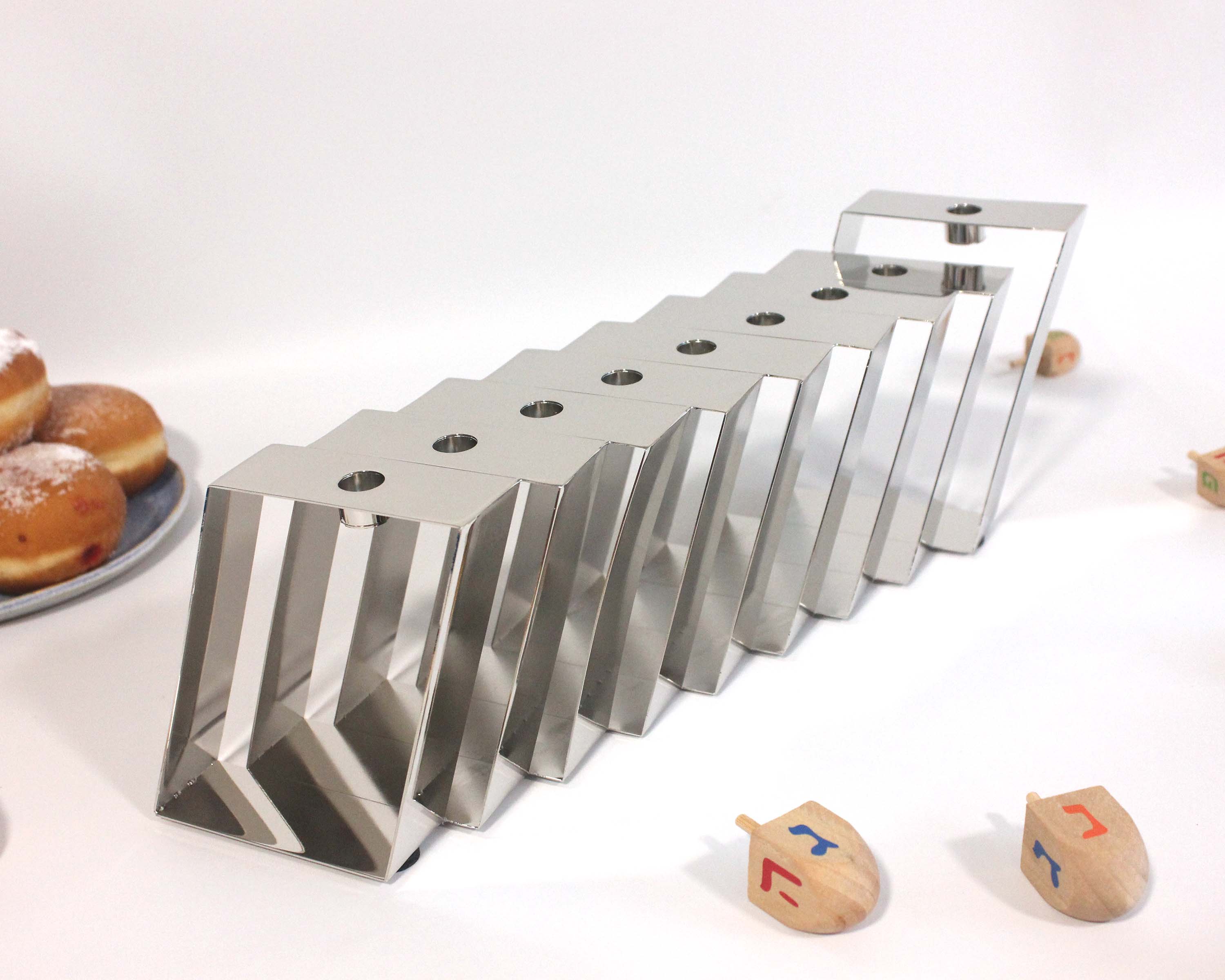 Modern Silver Coated Menorah - Oil or Wax Candles、mySite、topwebapps