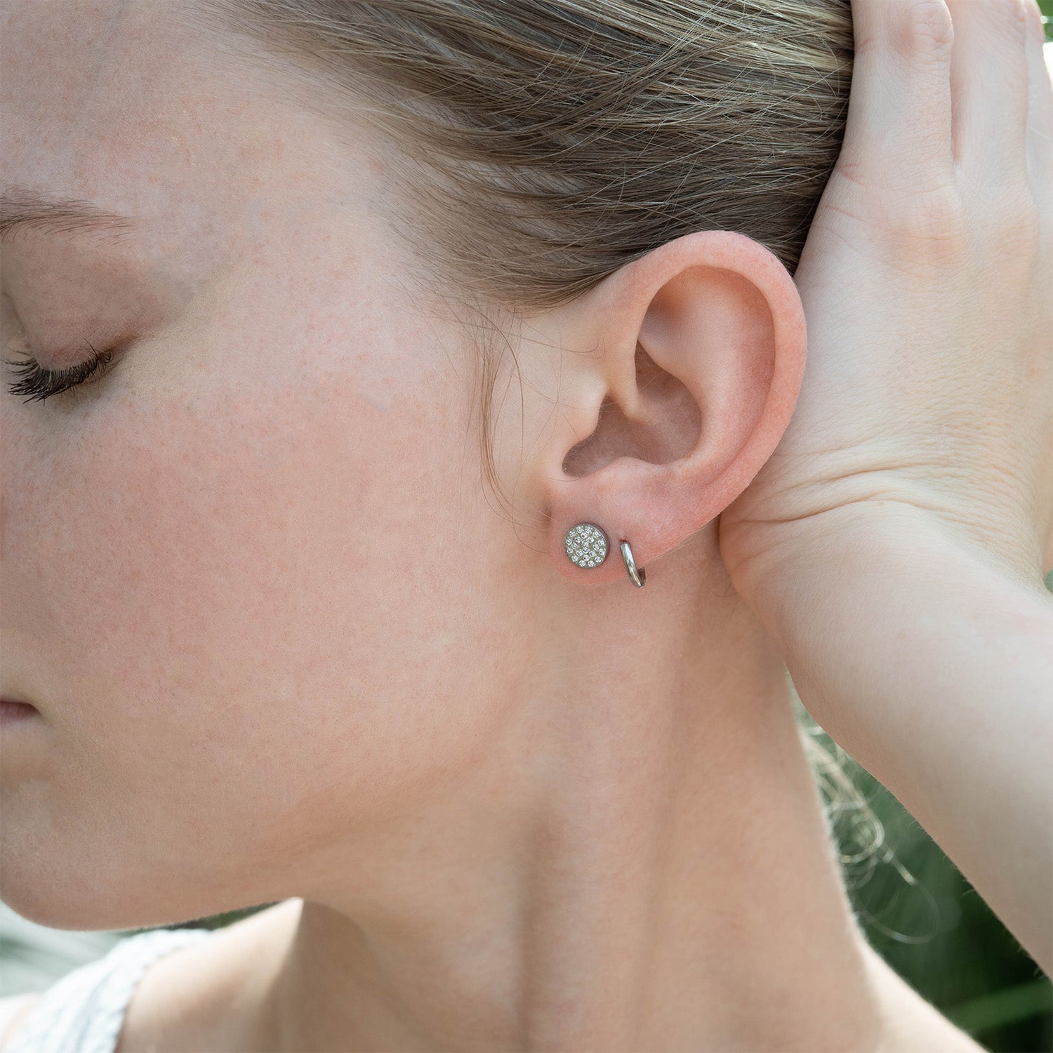 18K Gold PVD Stainless Steel Round Stud Pave Stones Earrings / ERJ0078、mySite、dreamappss