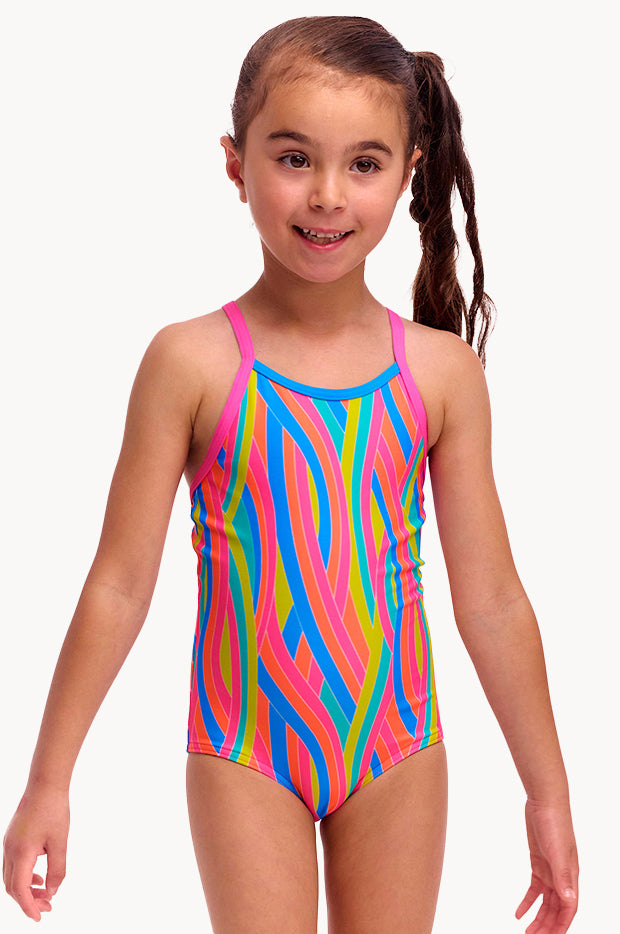  Girls Swirly Straws One Piece、mySite、justintrudeaud