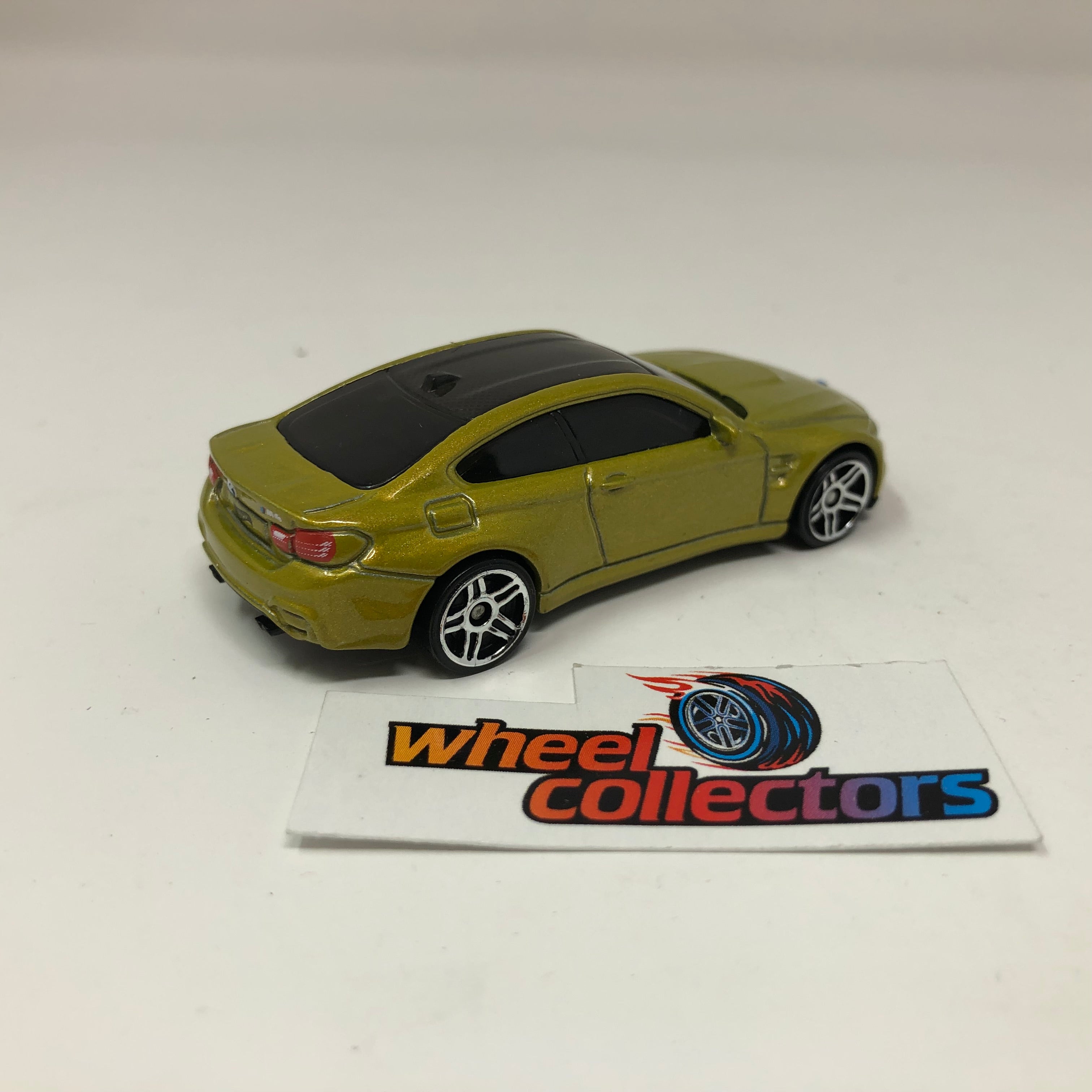 BMW M4 * Gold * Hot Wheels Loose 1:64 Scale、mySite、hgirdovlk