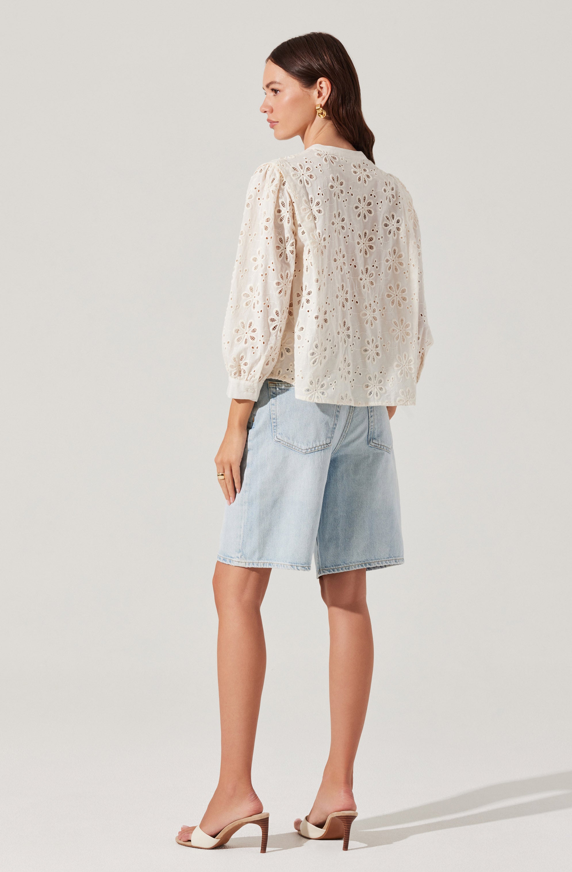 Savanna Eyelet Button Up Top、mySite、solidvoid