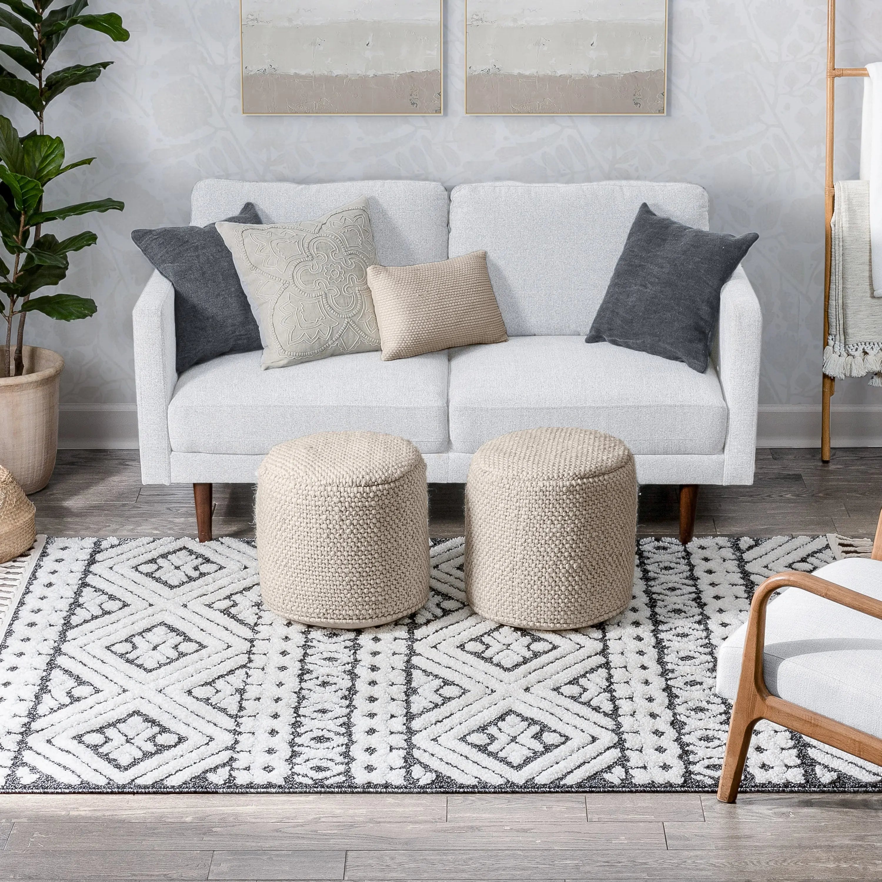 Eliana Tribal Geometric Chevron pattern Dark Grey White High-Low Textured Rug、mySite、gigharbornorthrealestate