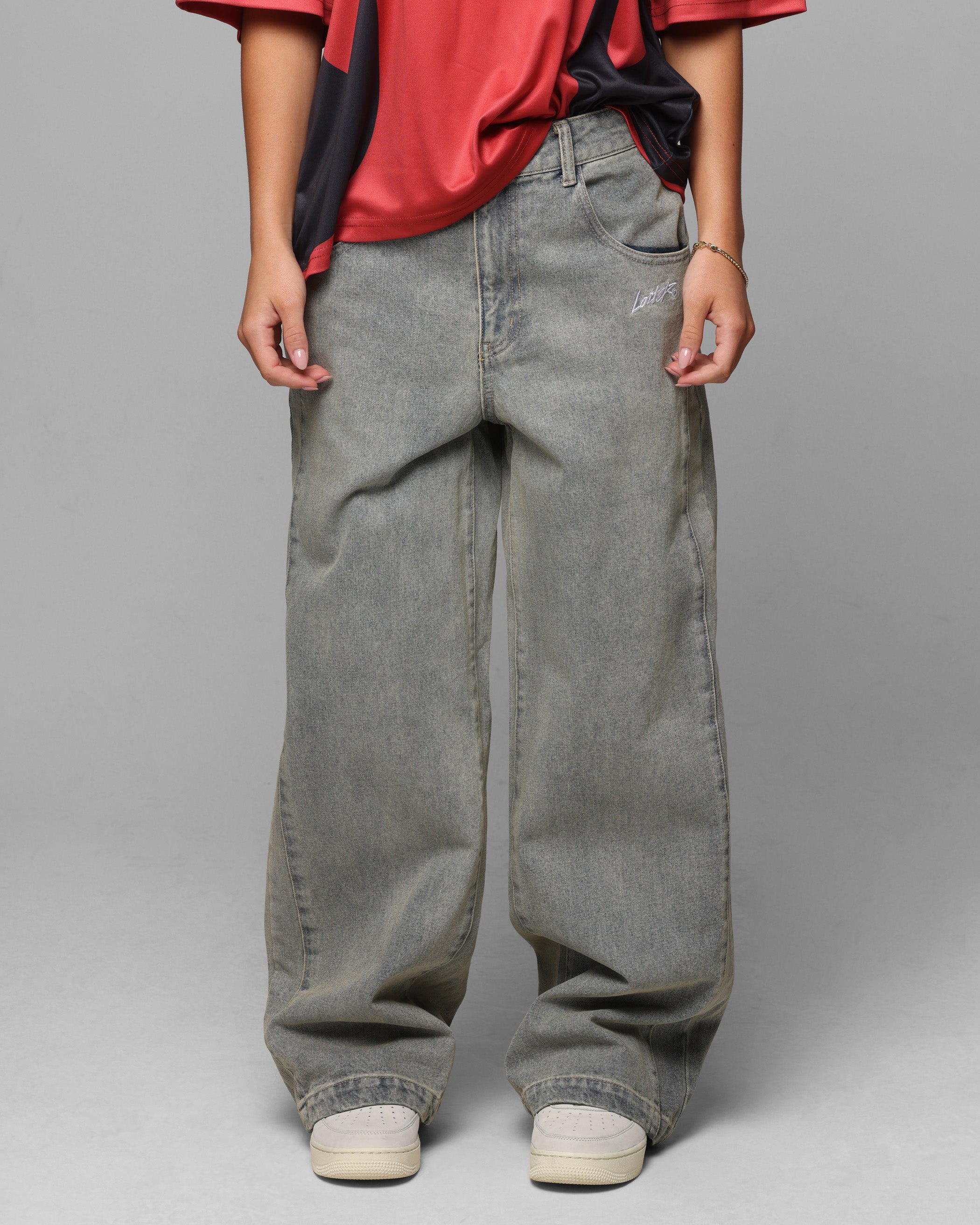 {product_title} - {shop_name}