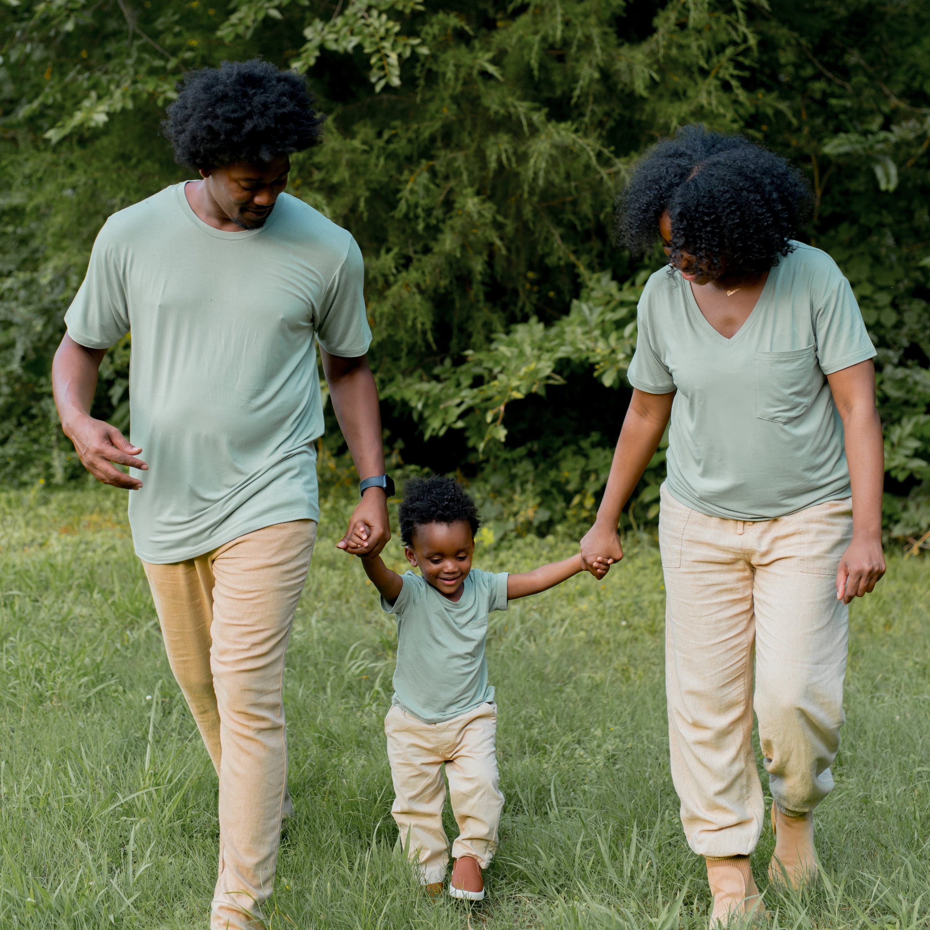  Women’s Relaxed Fit V-Neck in Thyme、mySite、layawaytickets