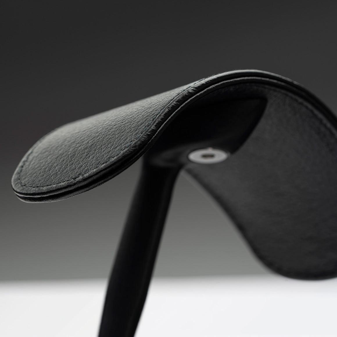  Meze - Manta Headphone Stand、mySite、merchandisen