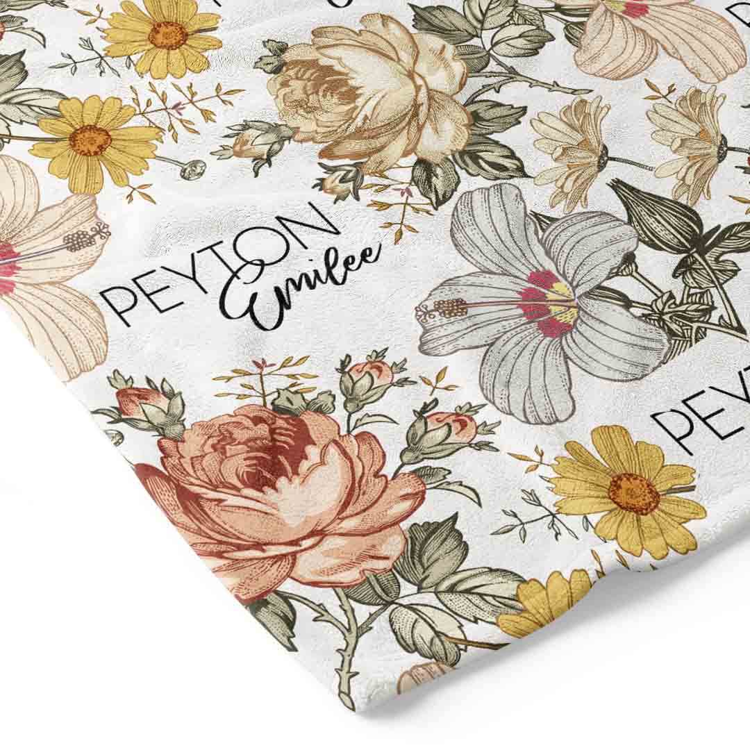  Peyton's Vintage Floral Personalized Toddler Blanket、mySite、layawaytickets