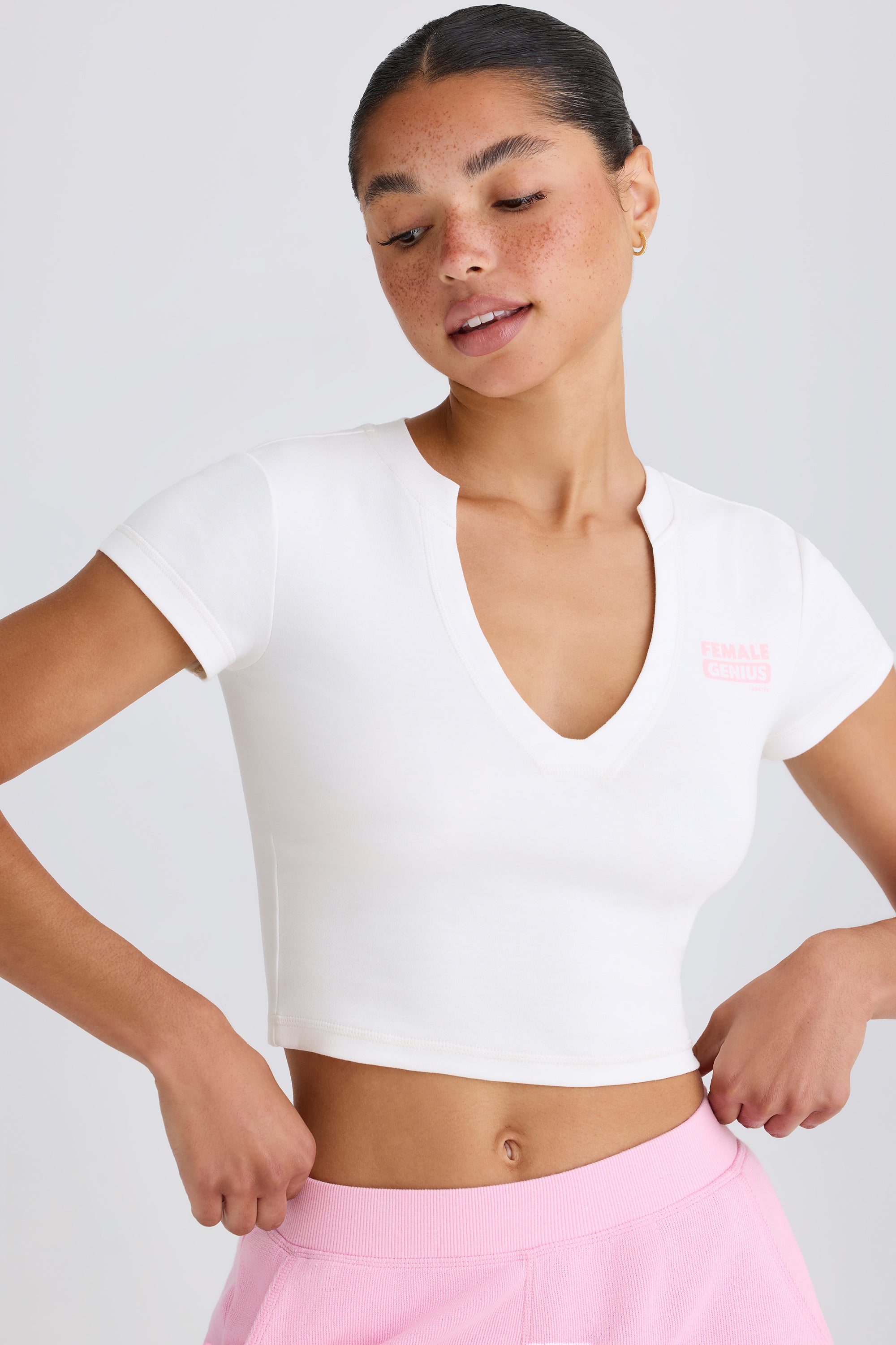 Graphic-Print Cropped T-Shirt in White、mySite、solidvoid