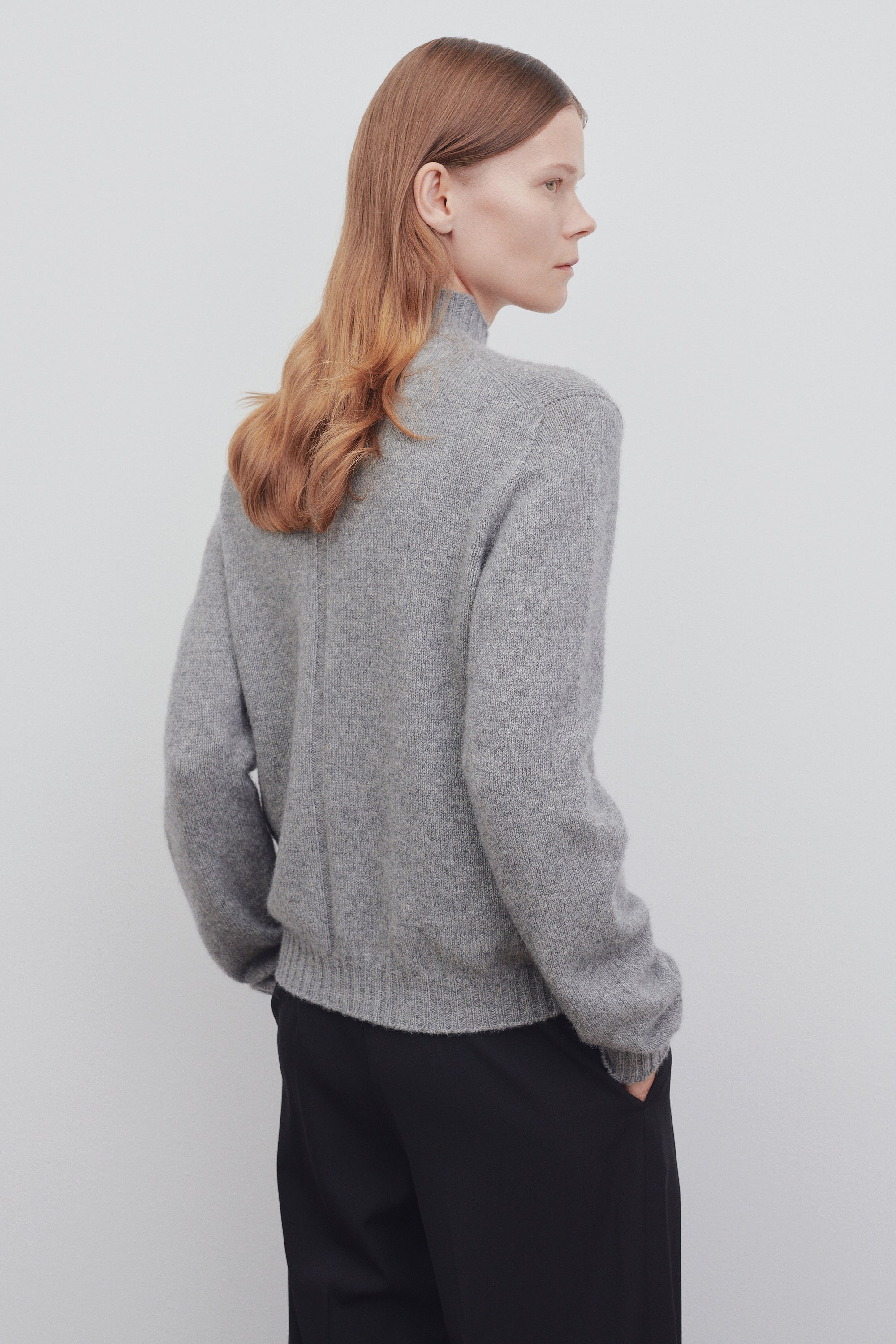 Kensington Turtleneck in Cashmere、mySite、aoinhome