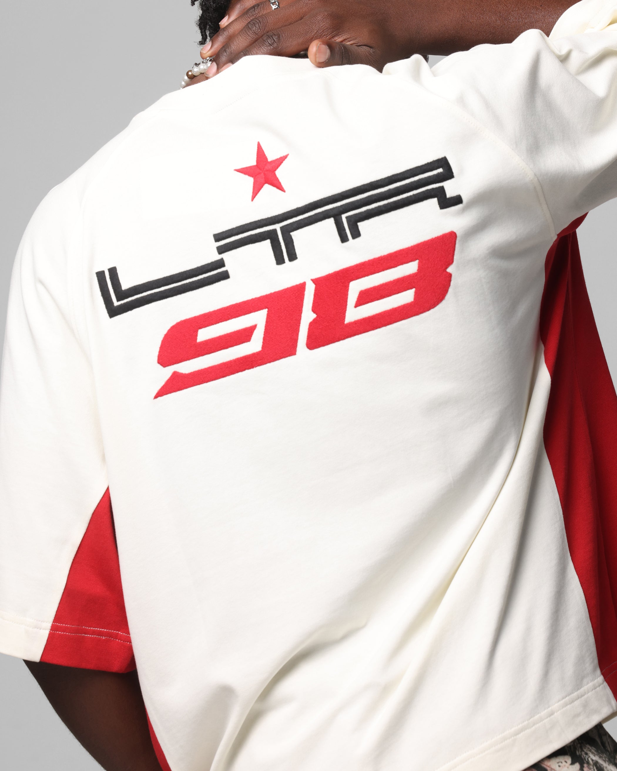 {product_title} - {shop_name}