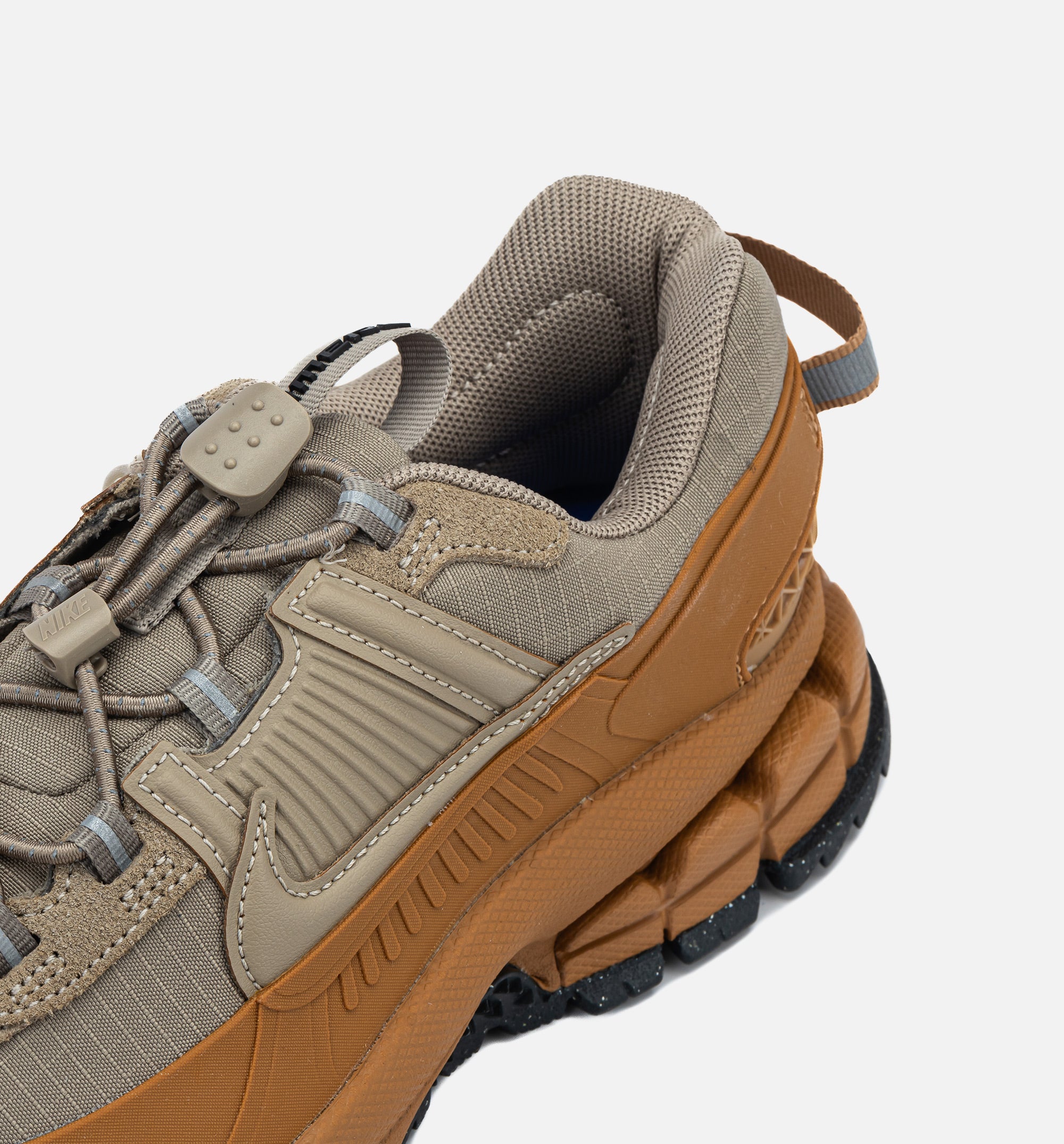 Zoom Vomero Roam Winterized Womens Lifestyle Shoe - Flax/Khaki/Anthracite/University、mySite、dreamappss