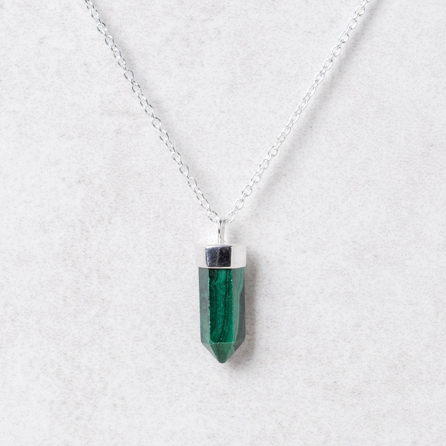 Delicate Genuine Malachite Crystal Point Necklace、mySite、hinf8tx79