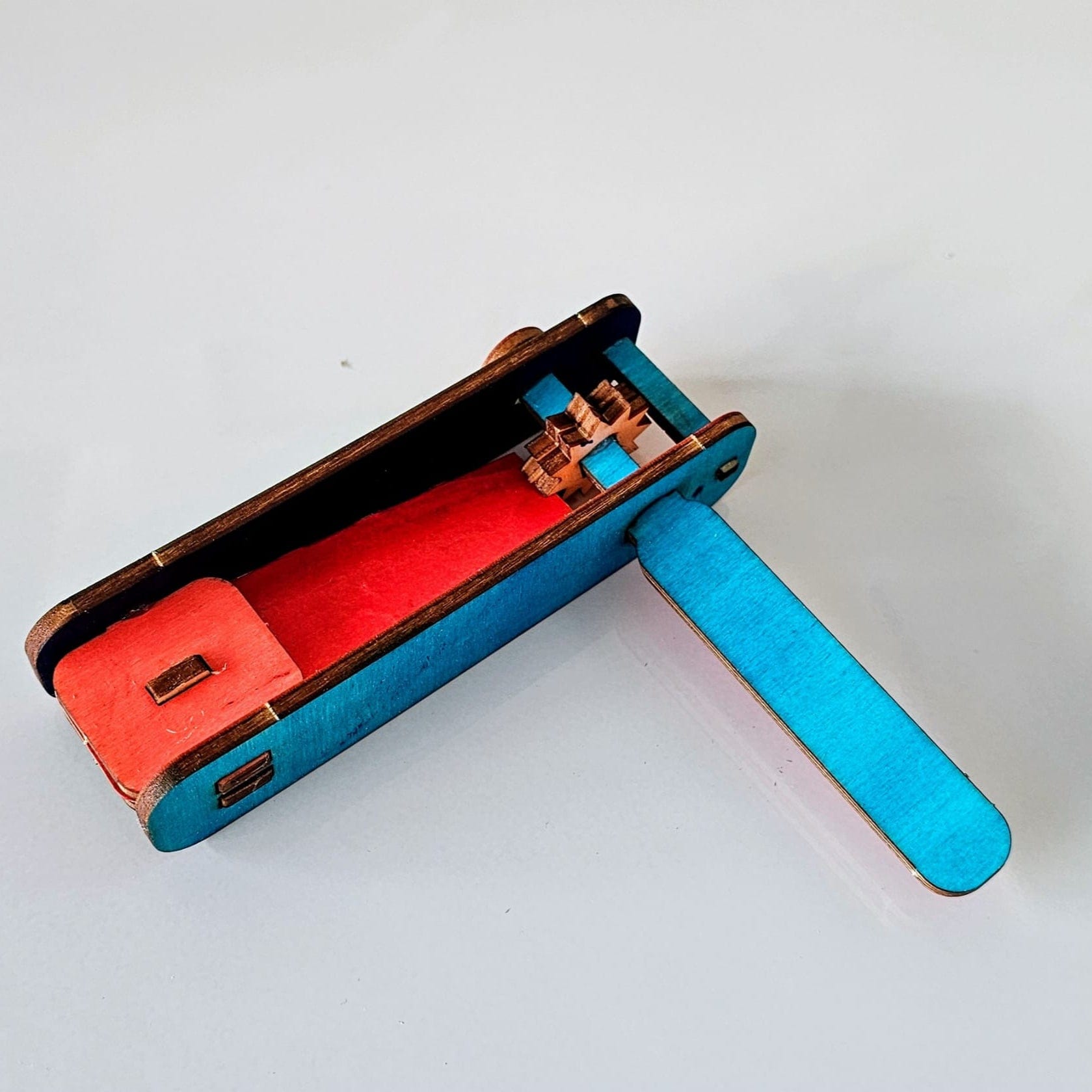 DIY Wooden Grogger by Israel Museum、mySite、topwebapps