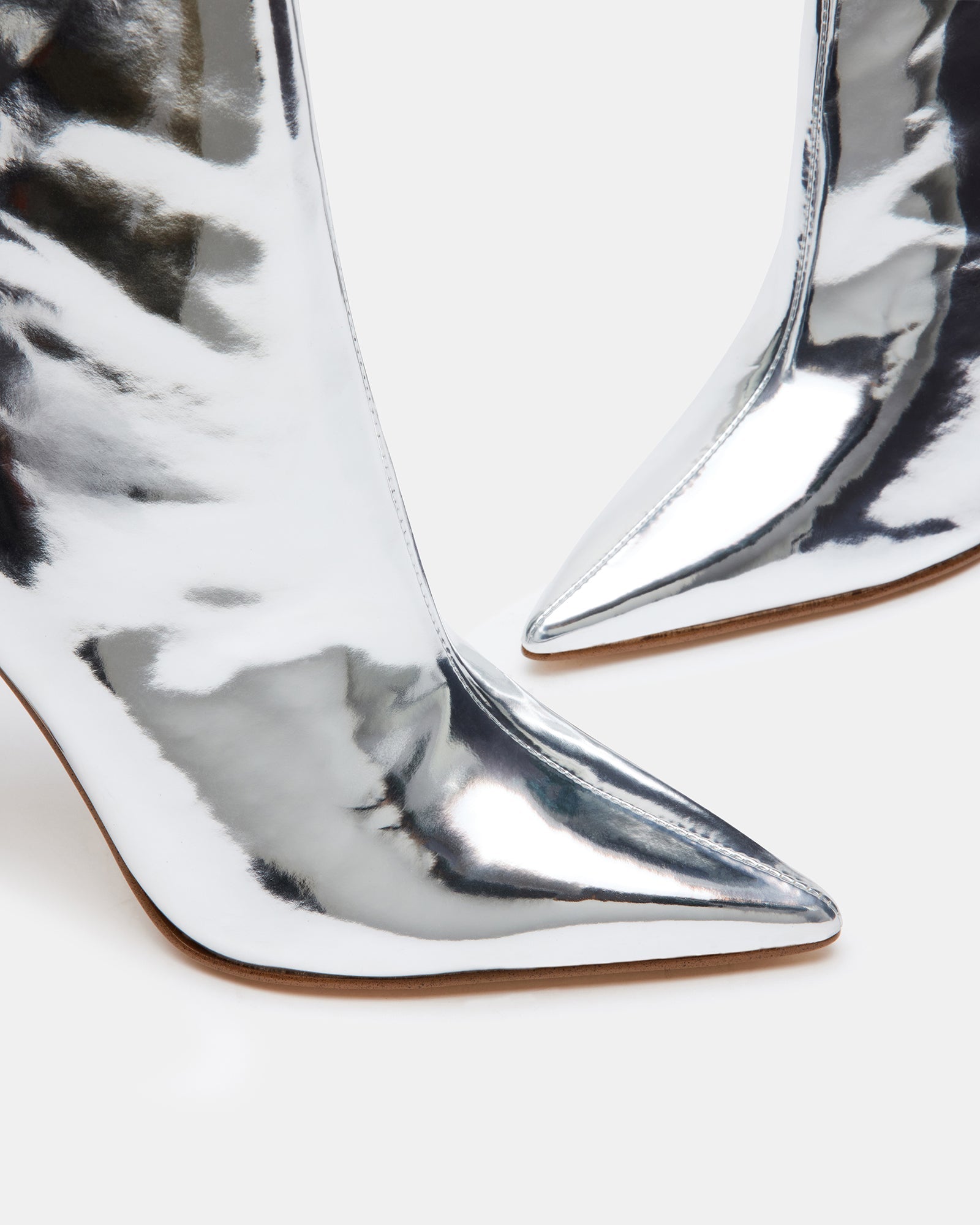 DILARA SILVER - SM REBOOTED、mySite、gtrtttuynbv