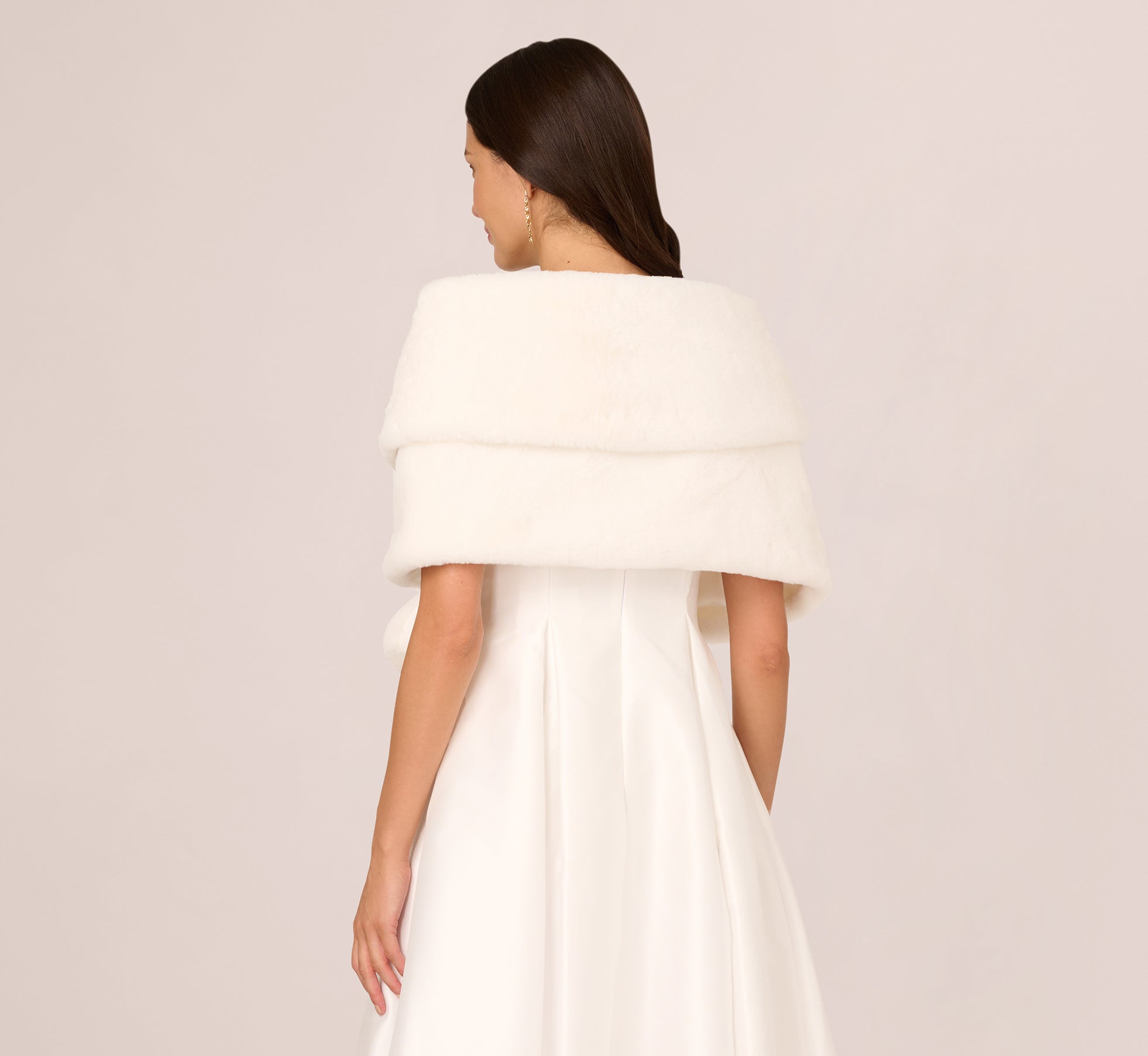 Faux Fur Wrap In Ivory、mySite、solidvoid