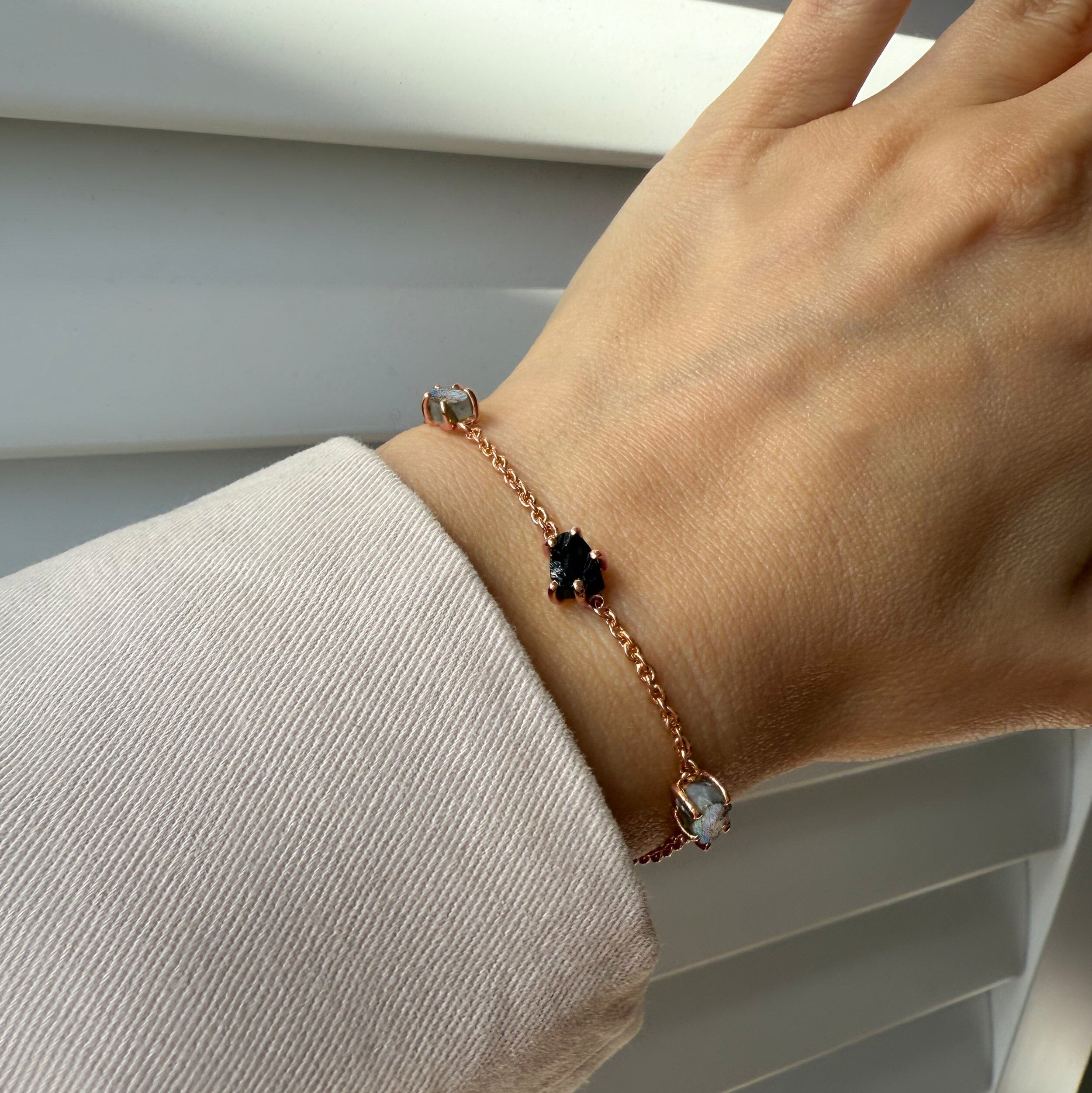 Raw Crystal Bracelet - Enchanted Labradorite & Black Obsidian、mySite、hinf8tx79