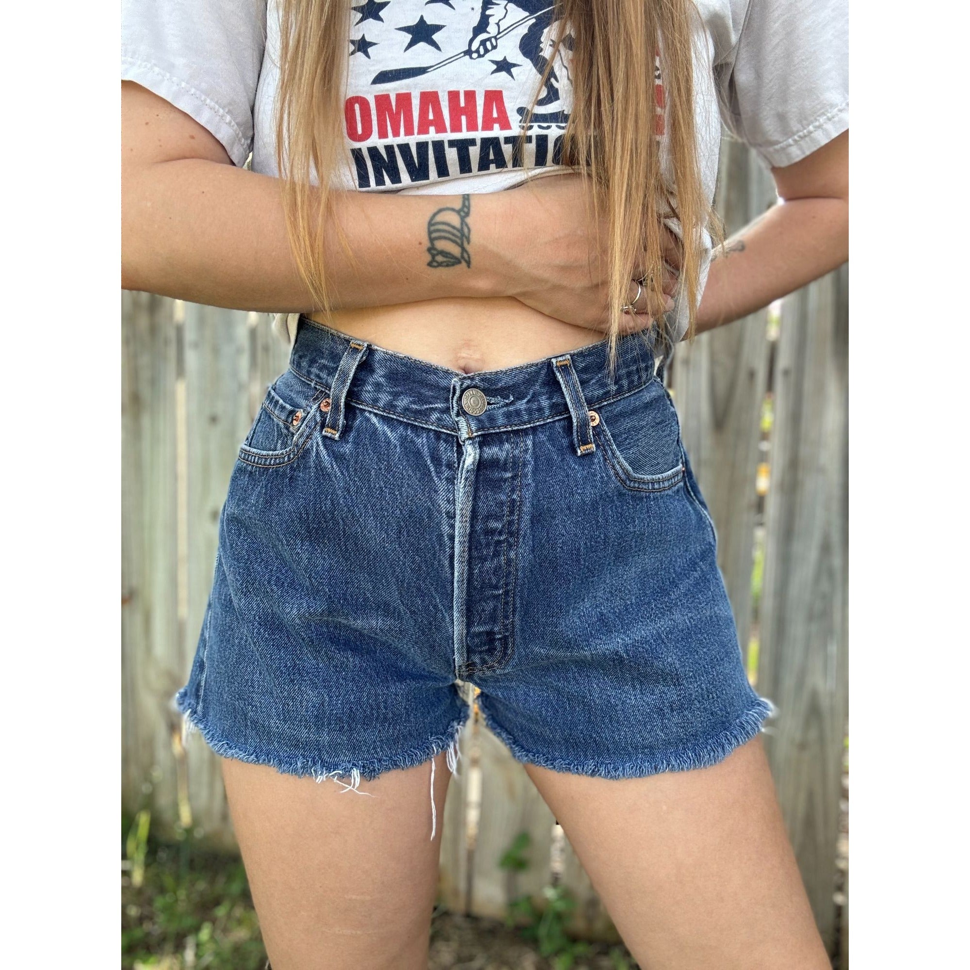 01' Levi's 501 Dark Wash Cut Off Raw Hem Denim Jean Shorts Size 30、mySite、garagedoors4me