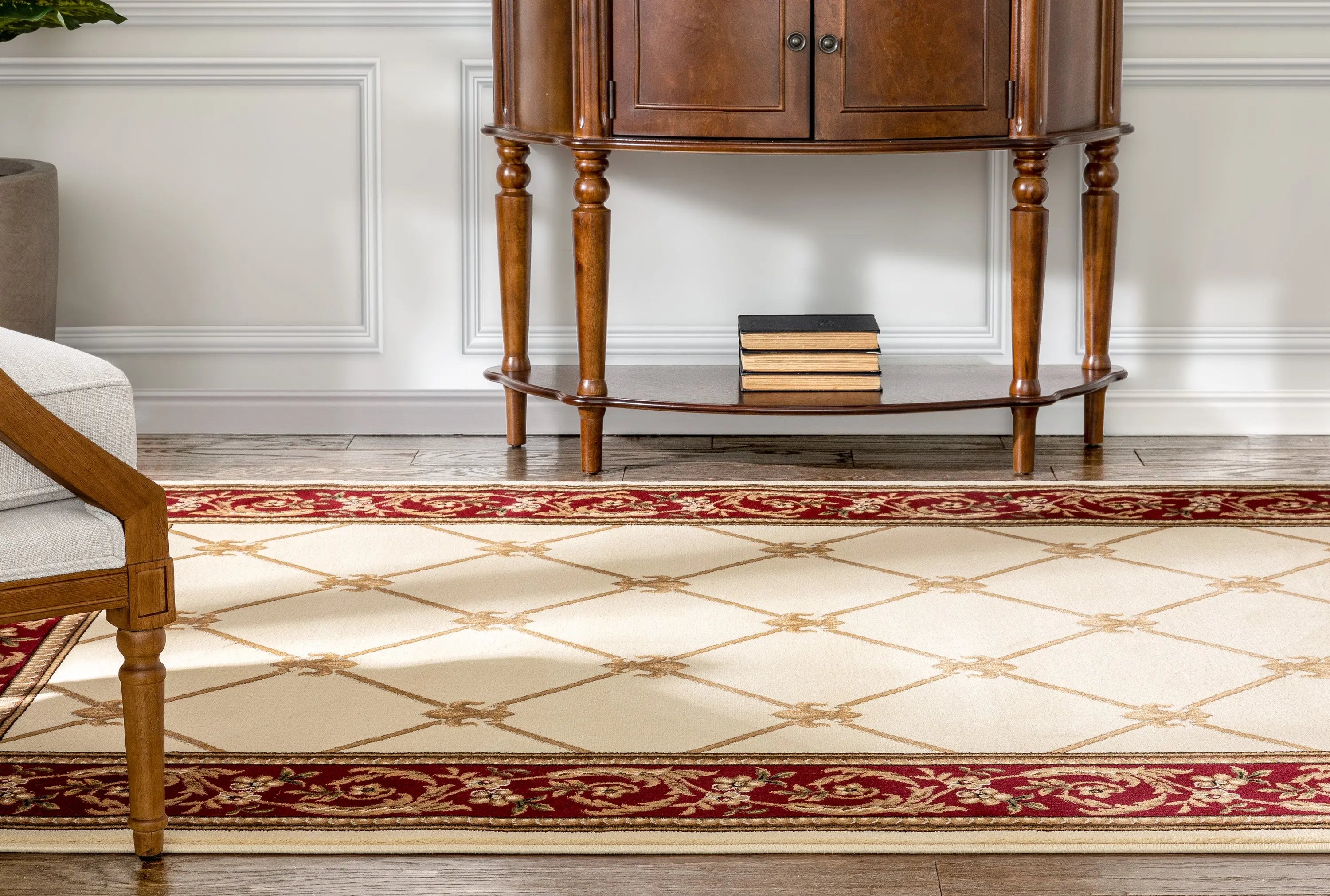 Fleur De Lis Ivory Formal Rug、mySite、gigharbornorthrealestate