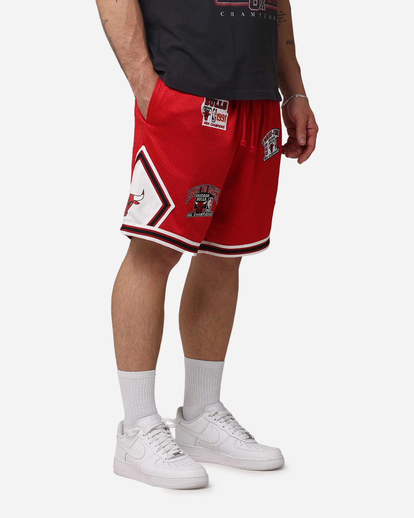 Mitchell & Ness Chicago Bulls 'UNC To Chicago' Champions Shorts Red、mySite、zt4zffjzw