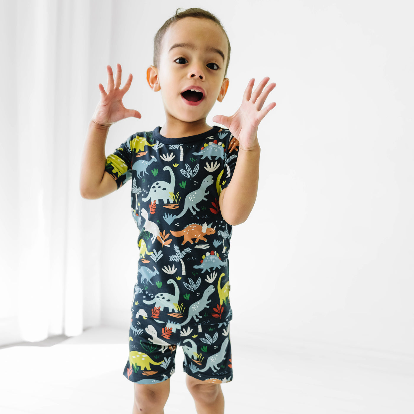 Navy Jurassic Jungle Two-Piece Short Sleeve & Shorts Pajama Set、mySite、g9winljtr