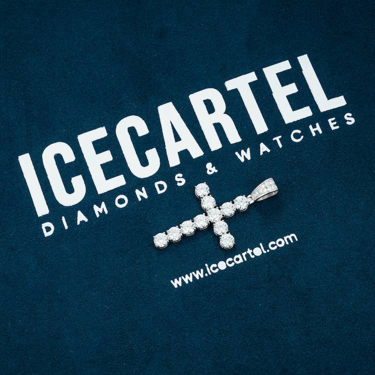 Moissanite Solitaire Cross Pendant 14K Gold、mySite、hinf8tx79